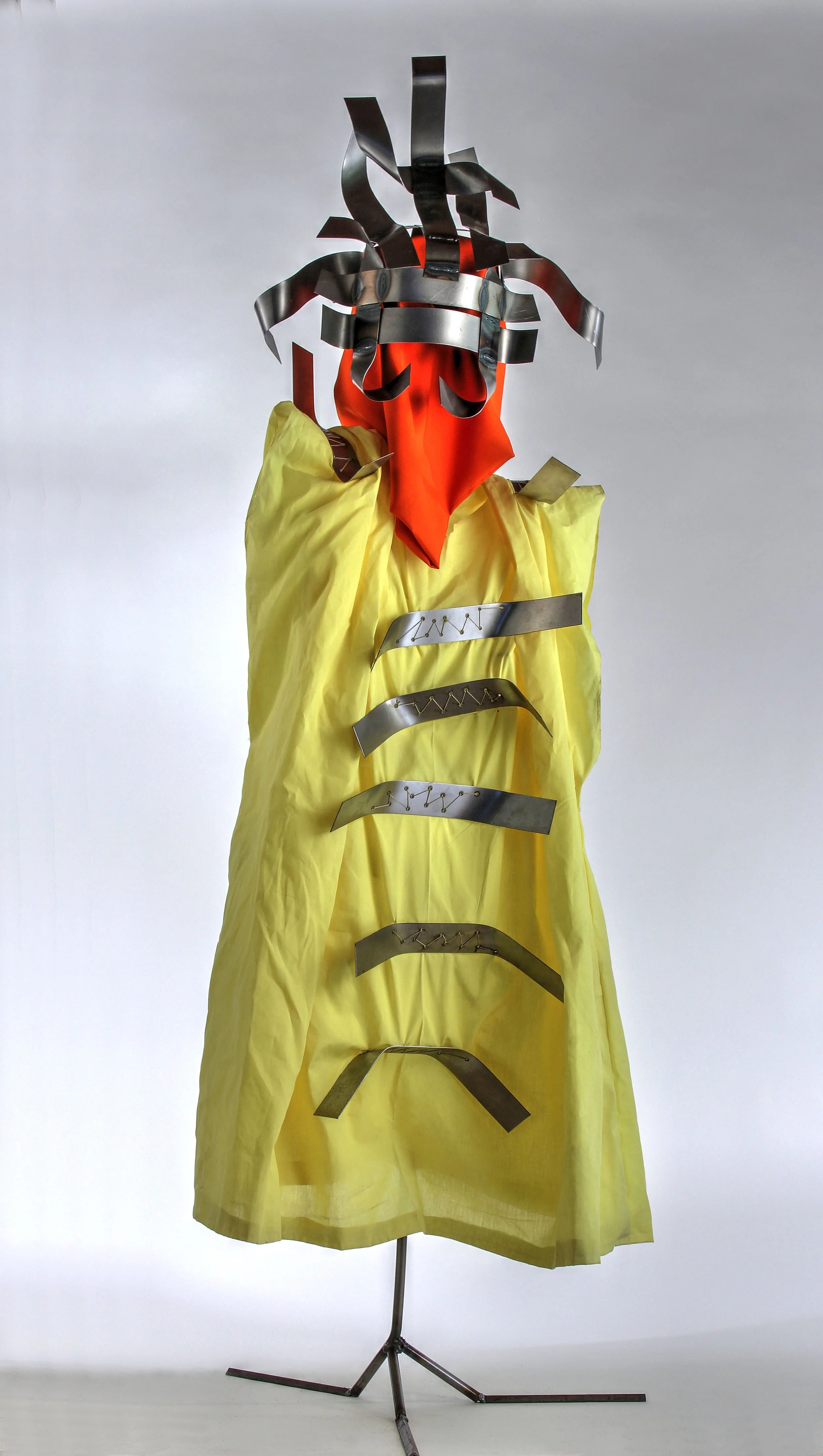 Do you Know Why I Pulled you Over?
2'6" x 6'6" x 2'6"
TIG-welded mild steel helmets, hand sewn fabric robes
2015