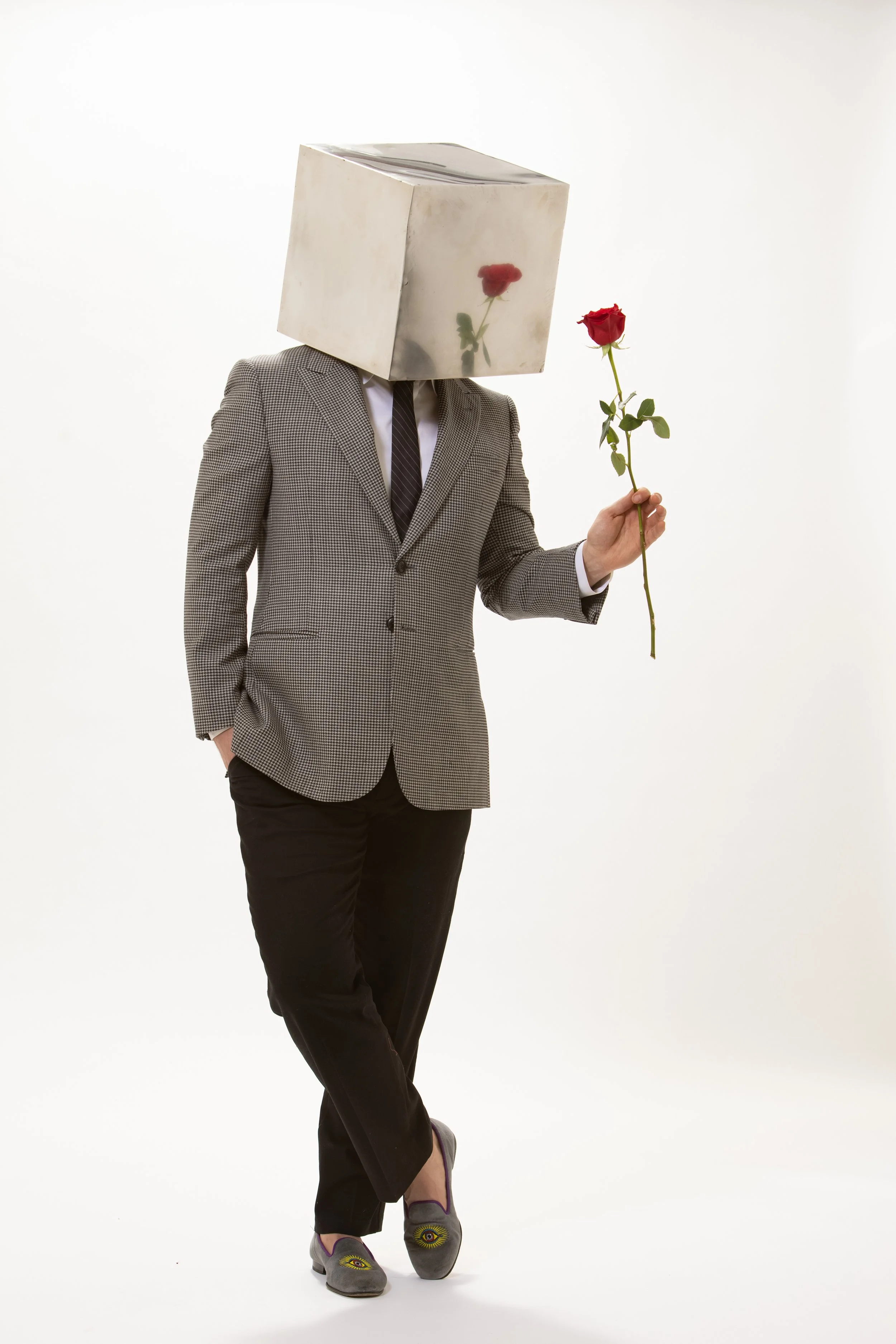 Catch and Release
Helmet: Mirror Polish 316/316L stainless steel, expanding foam, clear gesso
Attire: Sport coat, shirt, tie, pants, custom slippers
2020