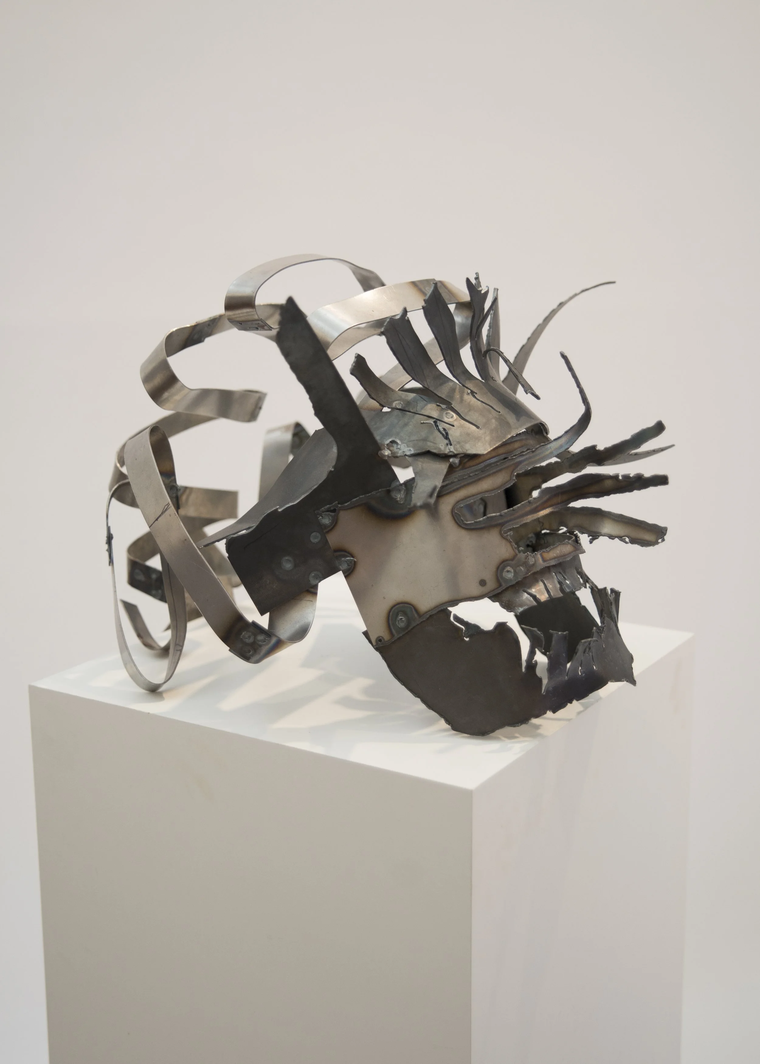 Dagger Eyes
1' x 17" x 10"
Steel
2014