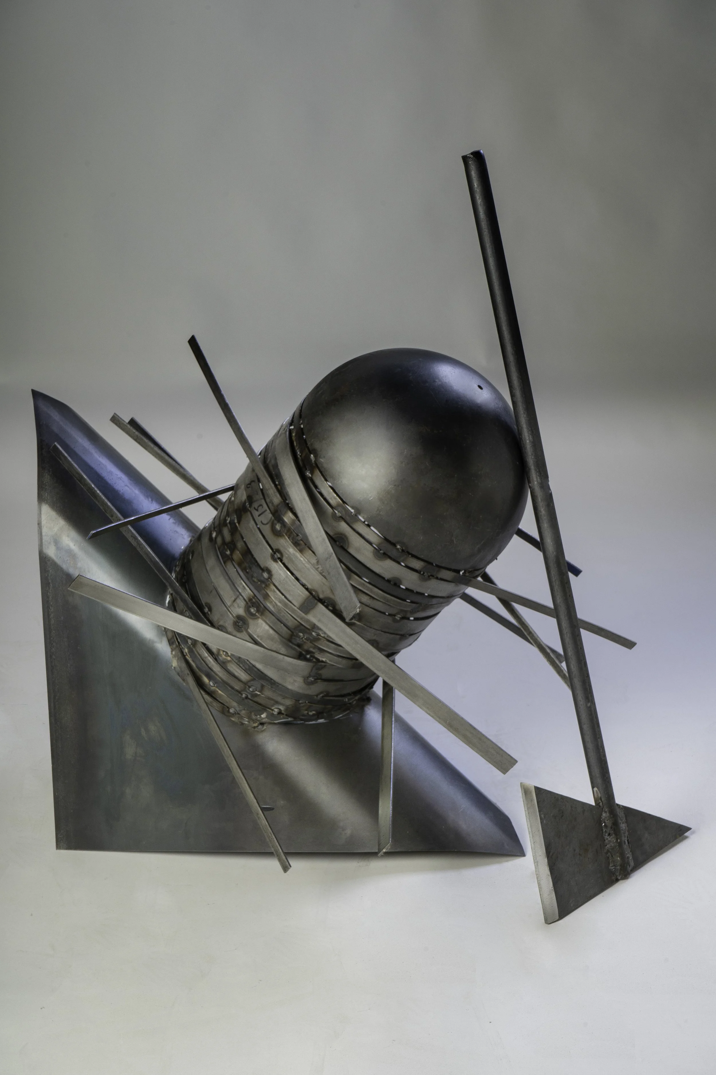 Poseur
Helmet: 2'6" x 3' x 1' Flux-core welded mild steel
Axe: 10" x 2'6" x 1" Stick-welded mild steel
2020