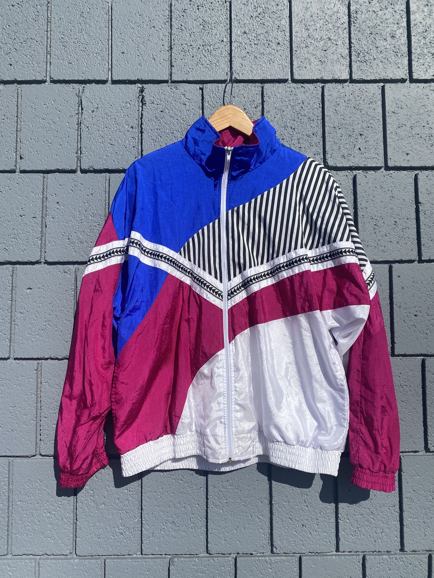 Vintage 80's Windbreaker Pink and Blue Pattern — Revive Thrift Boutique