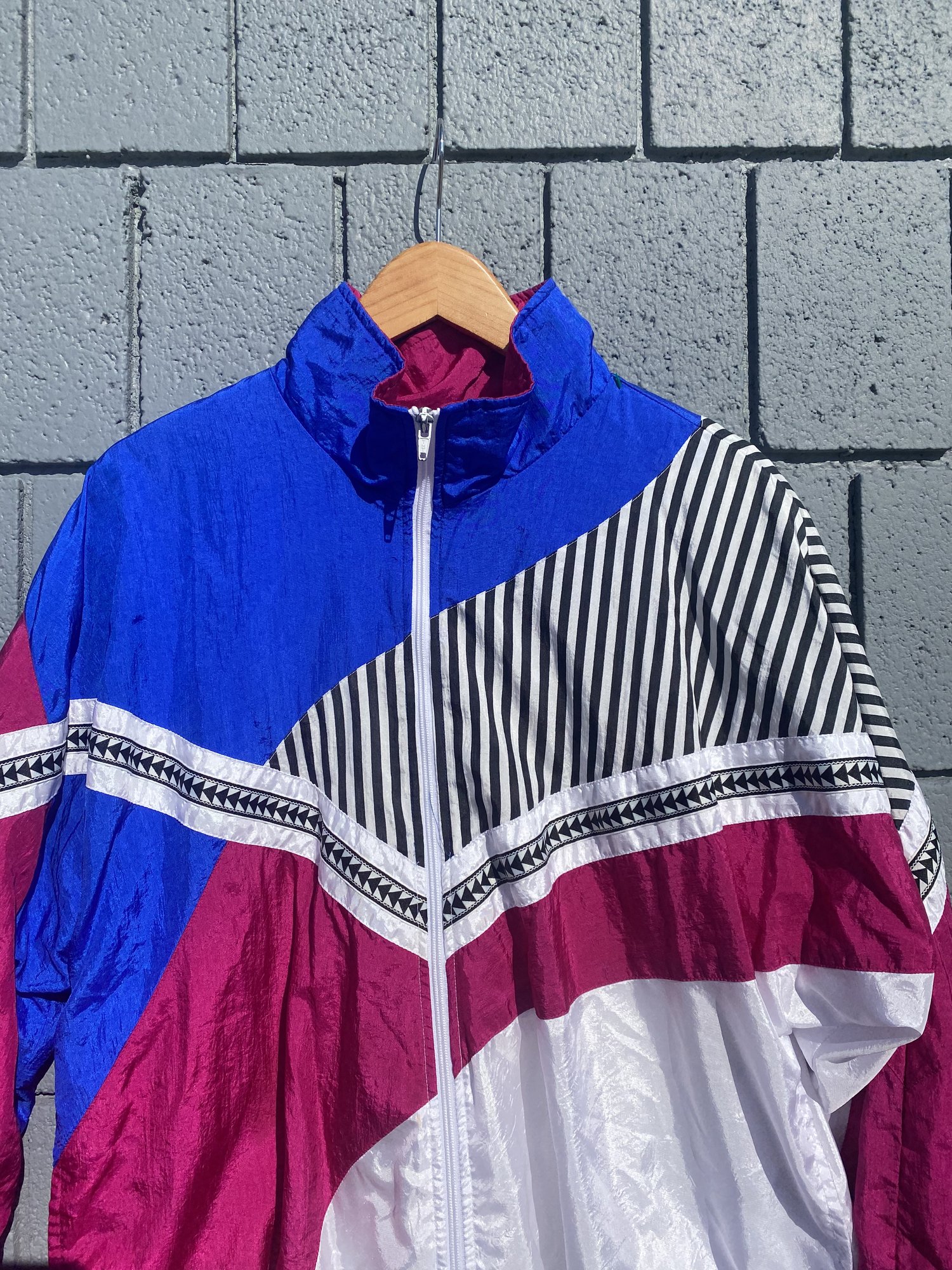 Vintage 80's Windbreaker Pink and Blue Pattern — Revive Thrift