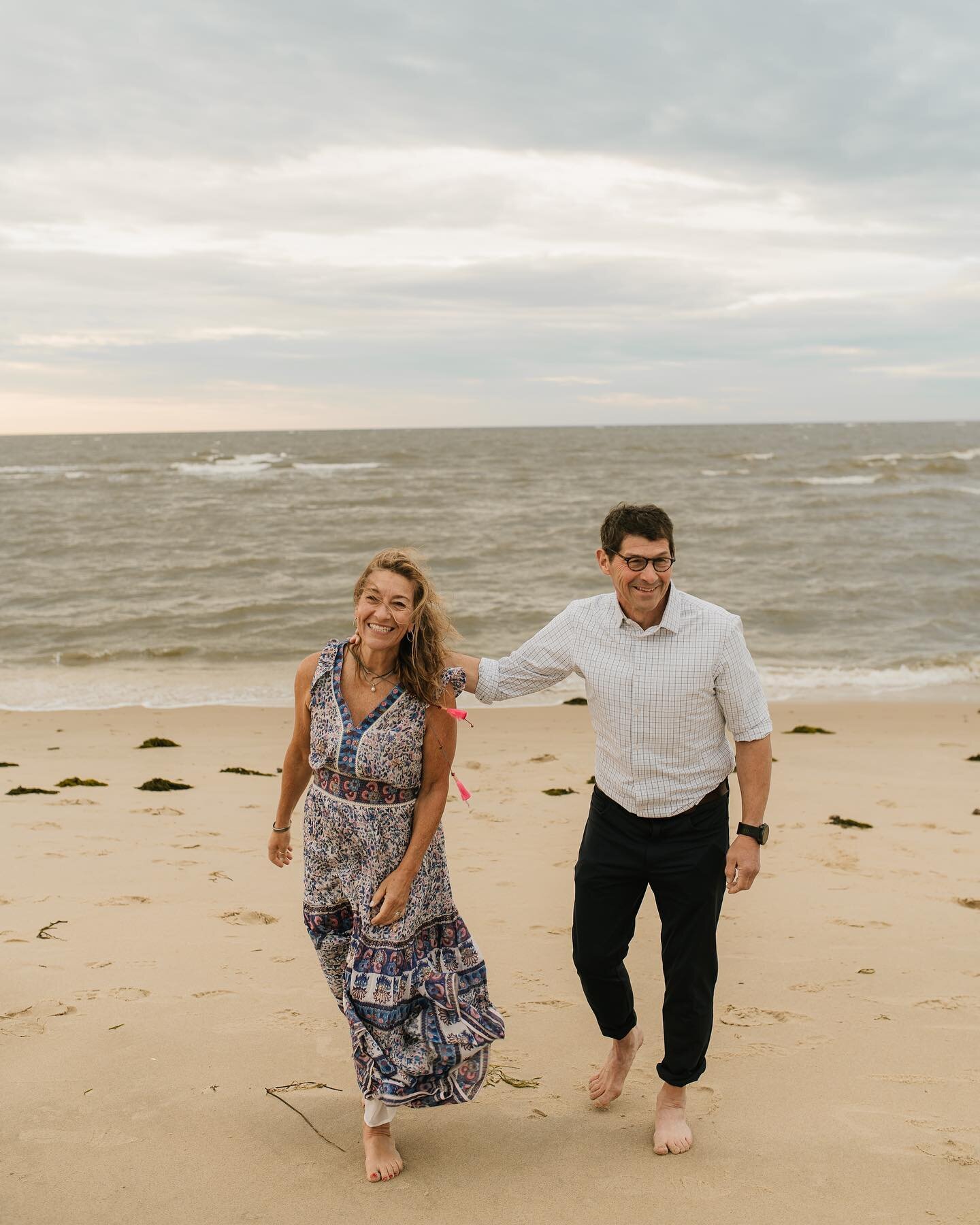 Happy 30th anniversary to my parents! This summer they organized an incredibly special family trip to Nantucket where we got to spend a whole week celebrating and spending time together. They always wished they had a small wedding on the beach, so th