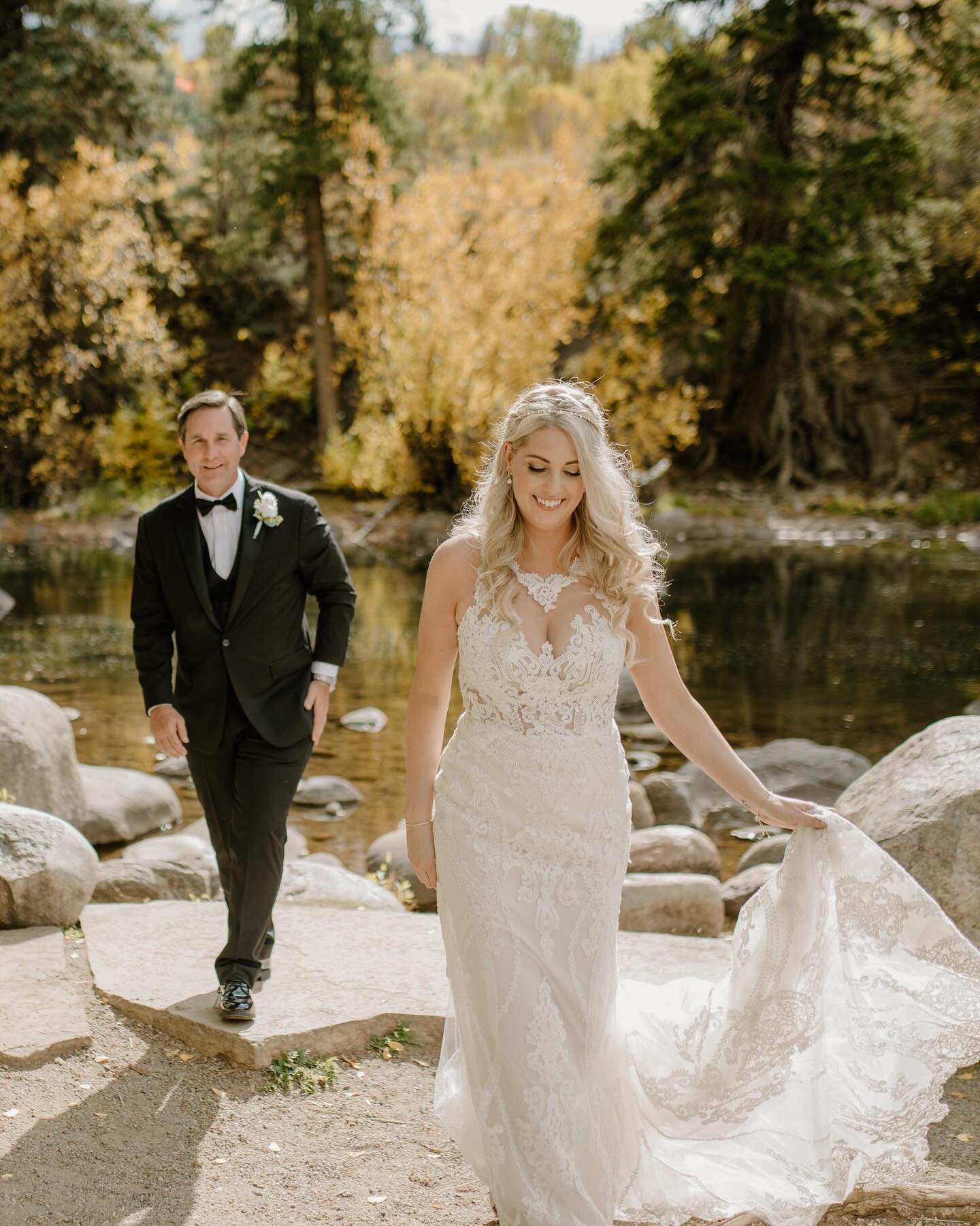 Katie and Ben&rsquo;s Westin Riverfront Wedding is live on the blog today. If you are looking for classy, fall color-filled, mountain micro wedding inspiration you&rsquo;re going to want to head on over (link in bio).

If you ask me, there&rsquo;s no