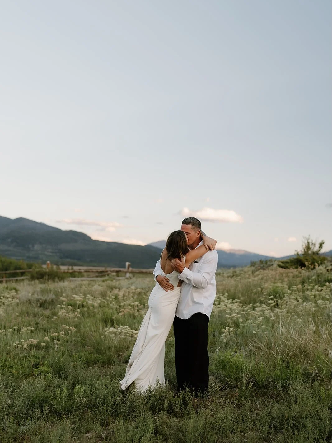 Always reminiscing about summer nights in the mountains.

#documentaryweddingphotographer #coloradoweddingvendor #breckenridgeweddingphotographer #coloradophotographer #goldenhourwedding wedding photographers in Colorado. Wedding photographer in Brec