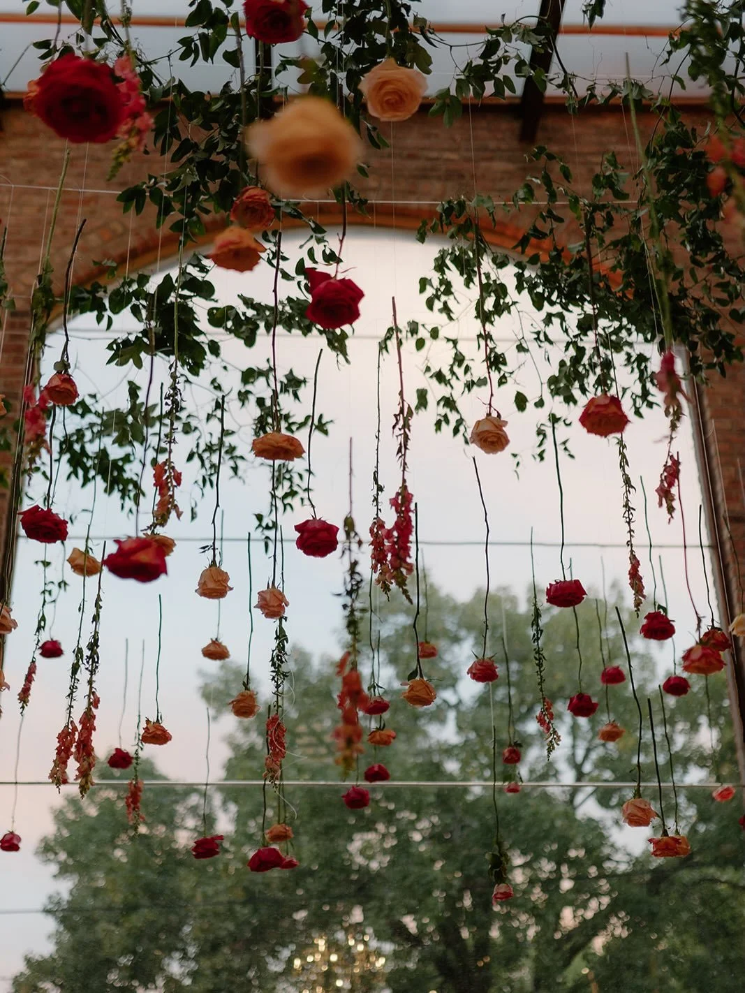 Some reception moments from a perfect Chicago wedding day full of good food, good drinks, and good people

Photography @_mkrphotos 
Venue @bridgeportartcenter @venuelogic 
Planning @thefinaltouchchi 
Catering @bokacateringchicago 
Florals @stevesflow