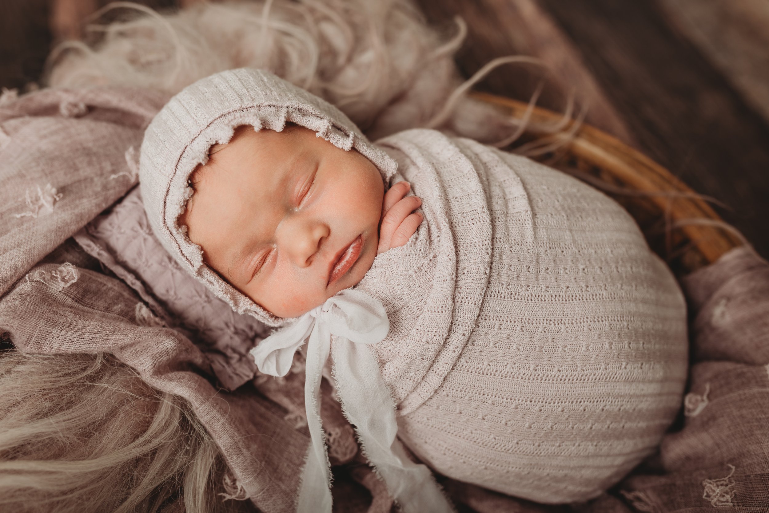  J Hull Photography Studio Pekin IL -Newborn Photographer