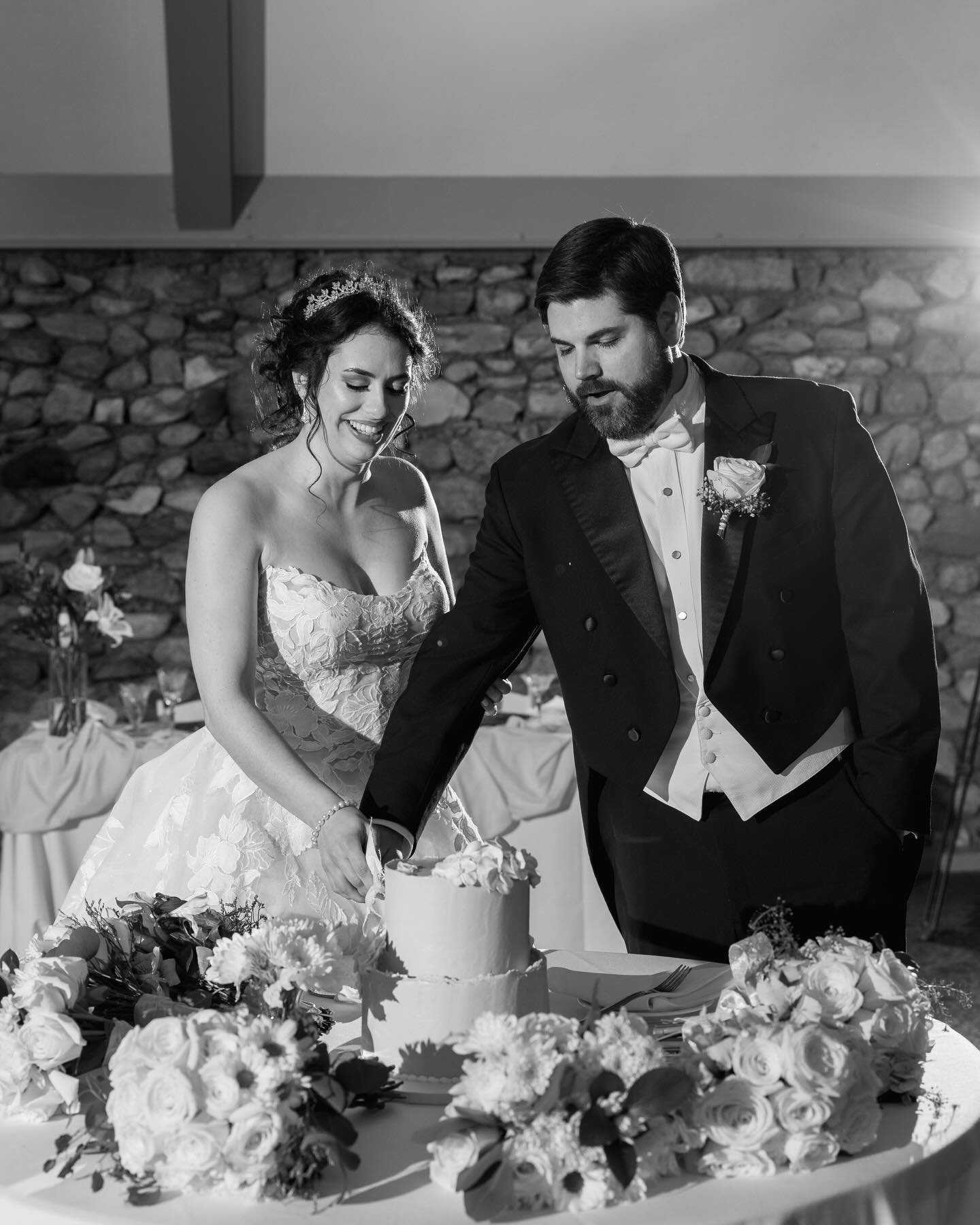 How lucky am I to capture all this joy!? 🥹 

venue: @castlefarms.weddings 
photo: @kristinebelphotography 
video: @rockydfilms 
music: @ruschentertainment 
cake: @ruthannsgourmetbakery 
catering: @greygablescatering
string quartet: @listesomusic

#m