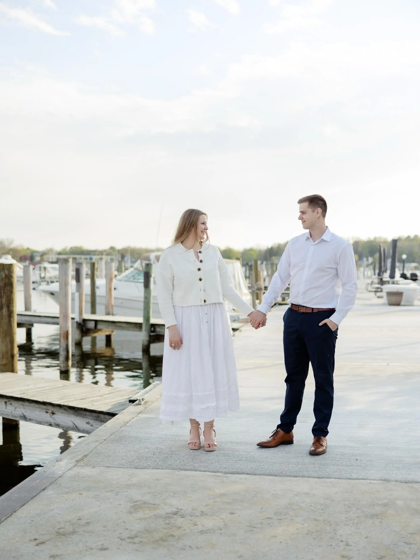 A magical evening spent in Saugatuck with Kate and Jon last week for their engagement session! Love this quaint coastal town more and more every chance I&rsquo;m able to explore it. We strolled around downtown before heading to the beach for a perfec