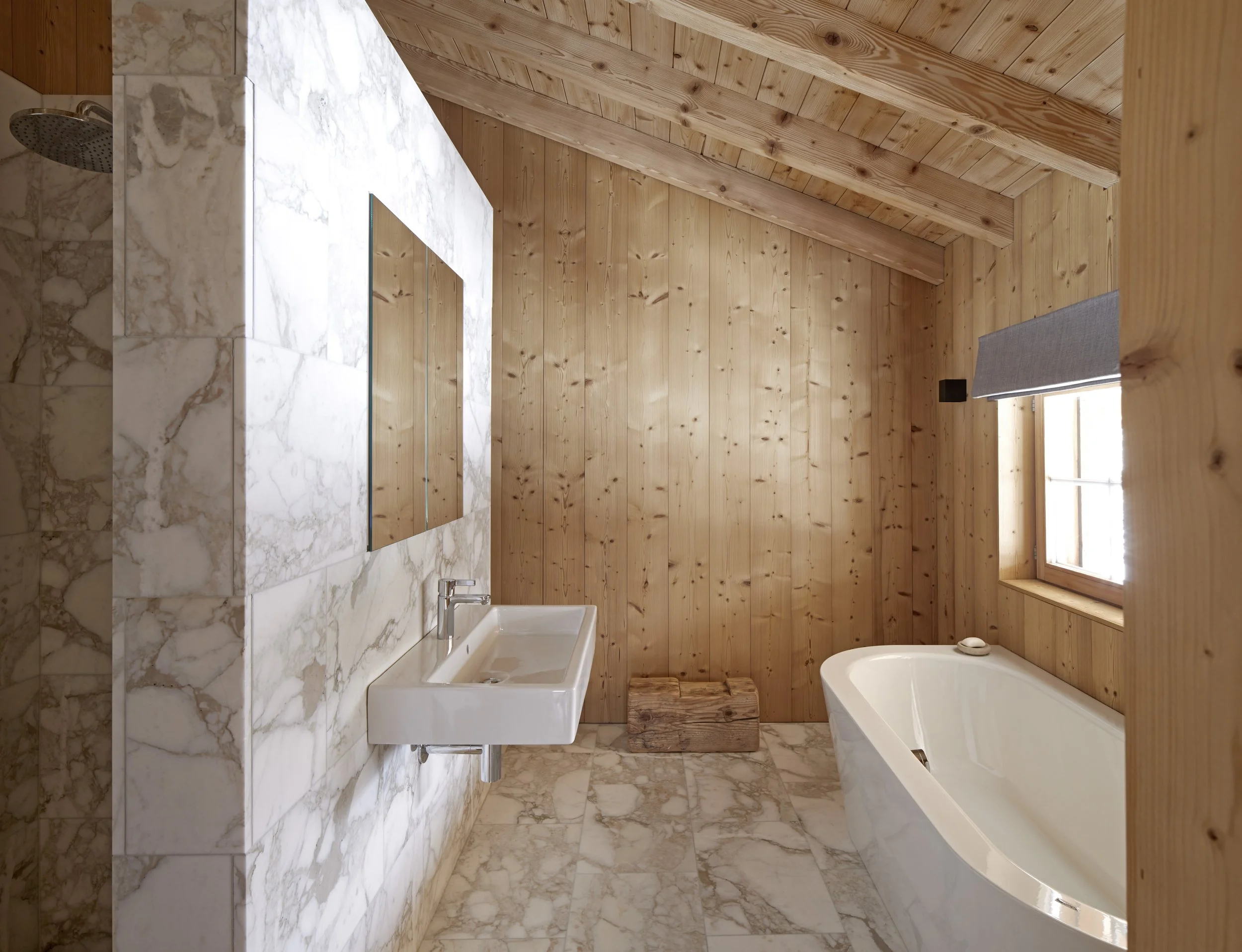 William Deakins Swiss Ski Lodge 09.jpg