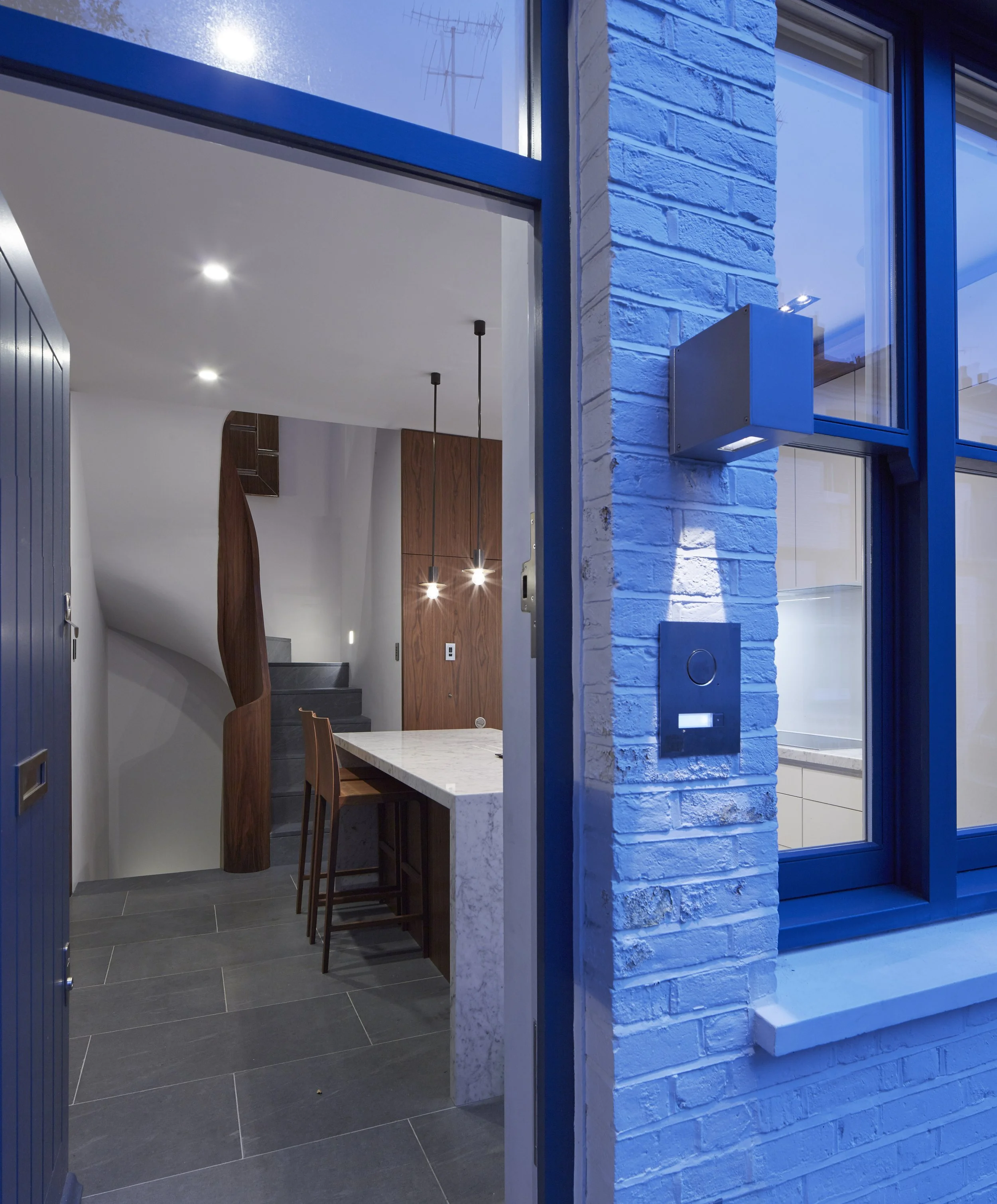 William Deakins Kensignton Mews 02.jpg