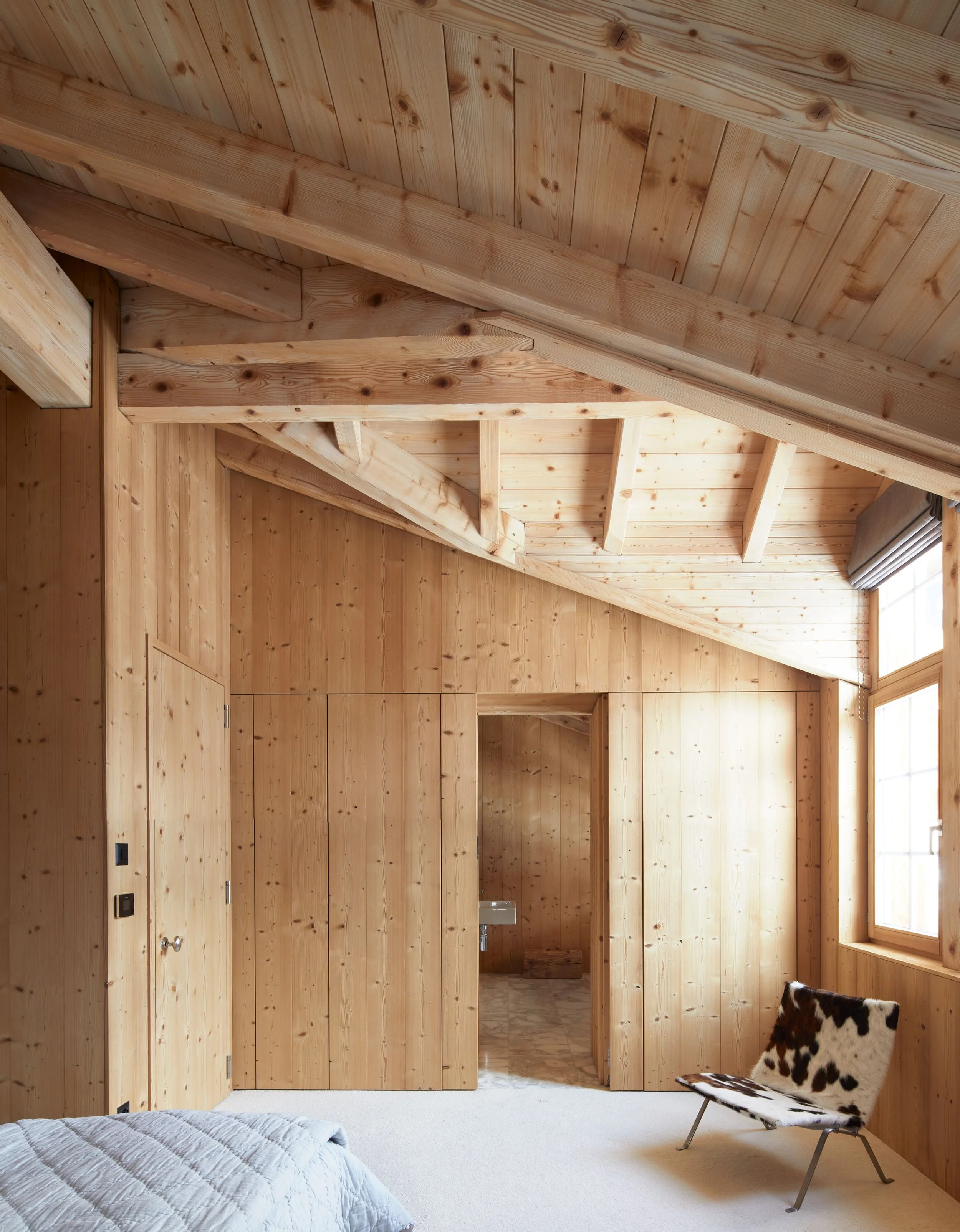 William Deakins Swiss Ski Lodge 04.jpg