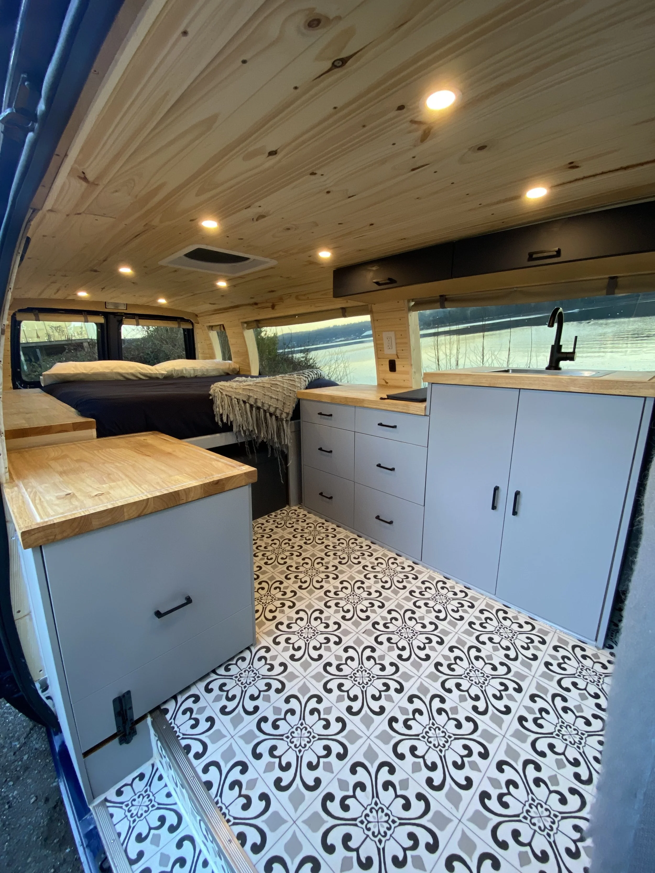 Classic Q Campervan style in a Ford econoline. Perfect for European travellers