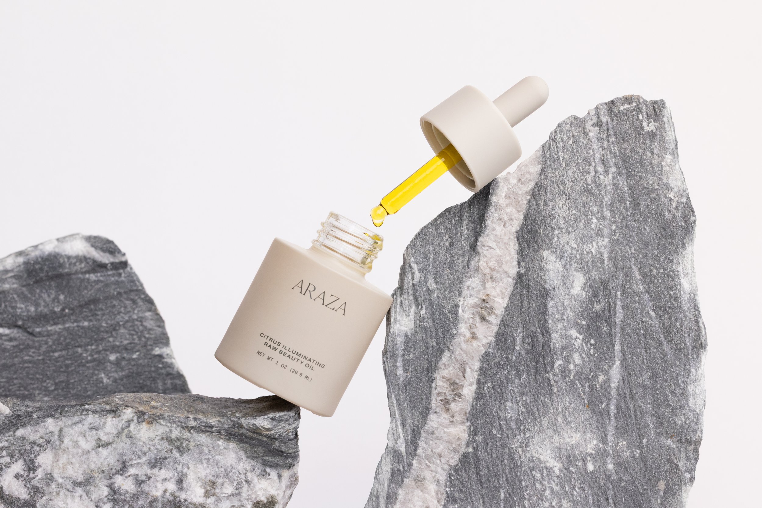 mm_photography_032026_araza portfolio page_oil dripping_532A9400.jpg