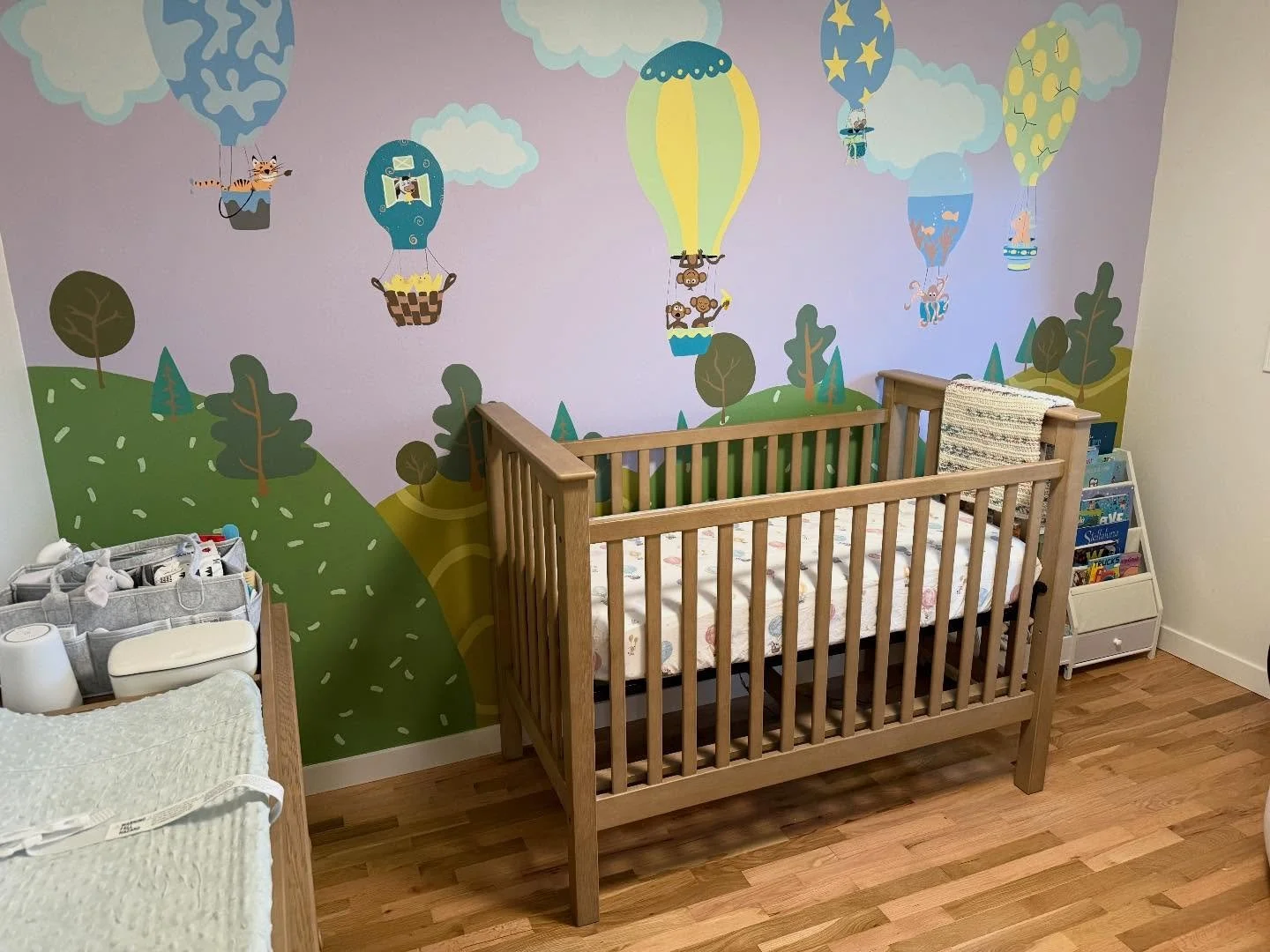 Just wrapped up the sweetest project last week! Helped a growing family settle into their newly remodeled home. We organized their entry coat closet, hall closet, guest bedroom, garage, and utility room. But the real highlight? Setting up an adorable