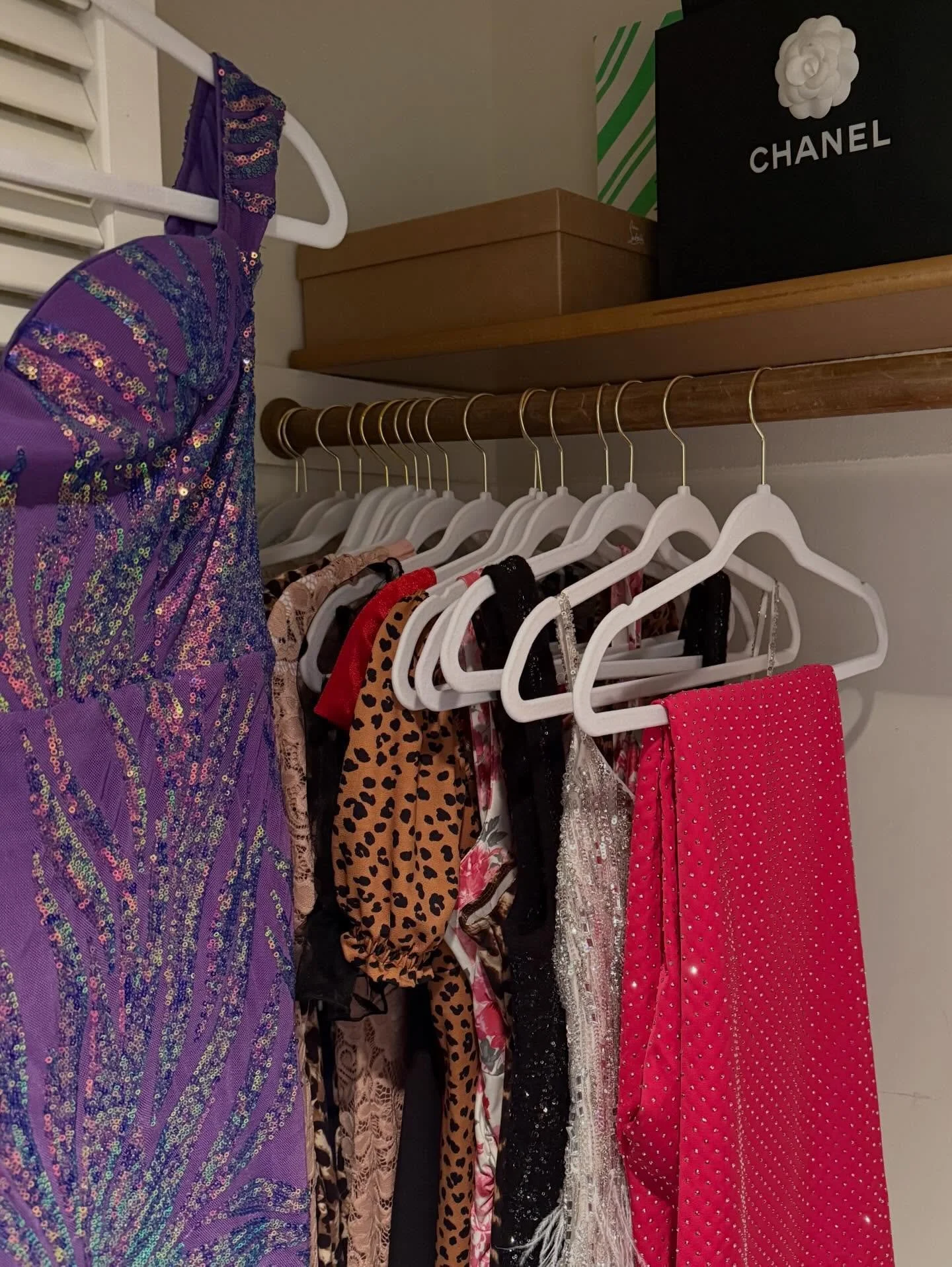 Finished up an exciting unpacking project in Kirkland last week! Helped a wonderful family transform their new home into an organized functional space. We focused on setting up their kitchen for easy meal prep, organizing the bathroom for a calm morn