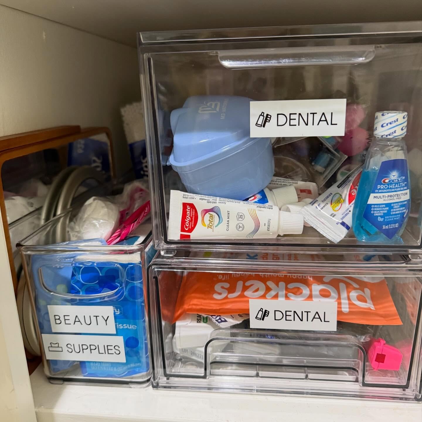 Labels that make you smile = a system you&rsquo;ll actually use. ✨

Working with a sweet family in Seattle and the label game is one of our favorite parts.

Clear bins and intentional labels means everyone in the house knows where things live (and wh