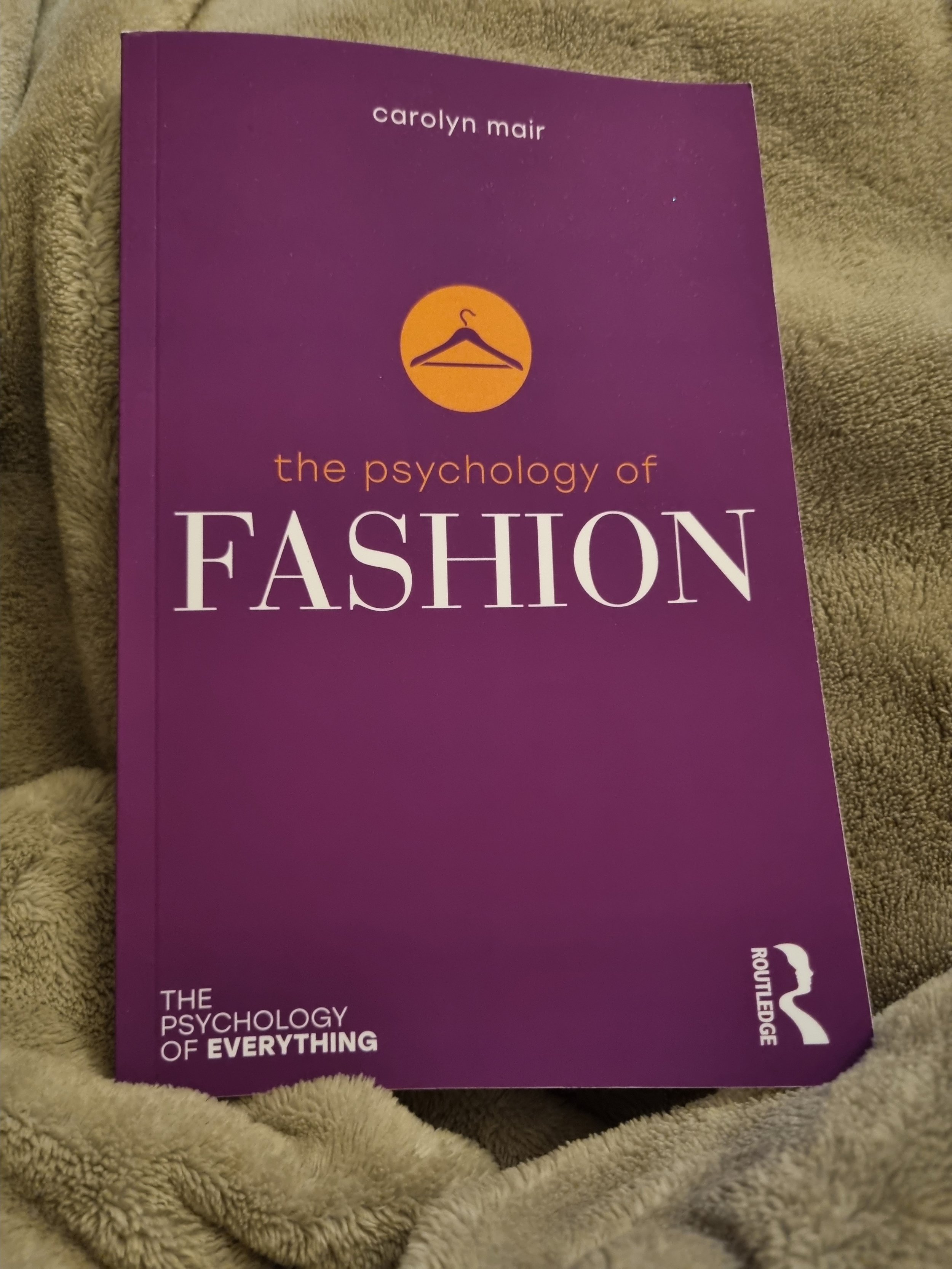 Mind What You Wear: The Psychology of Fashion eBook : Pine, Professor Karen  J.: : Kindle Store