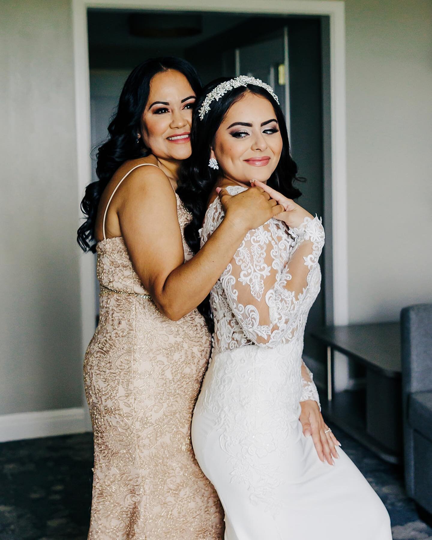 Mother&rsquo;s Day is around the corner, so its time to tell her how much you love and appreciate her! 

The moments between a mama and her daughter on a wedding day is very special and sentimental so we decided to share some of our fave MOB/Bride sn