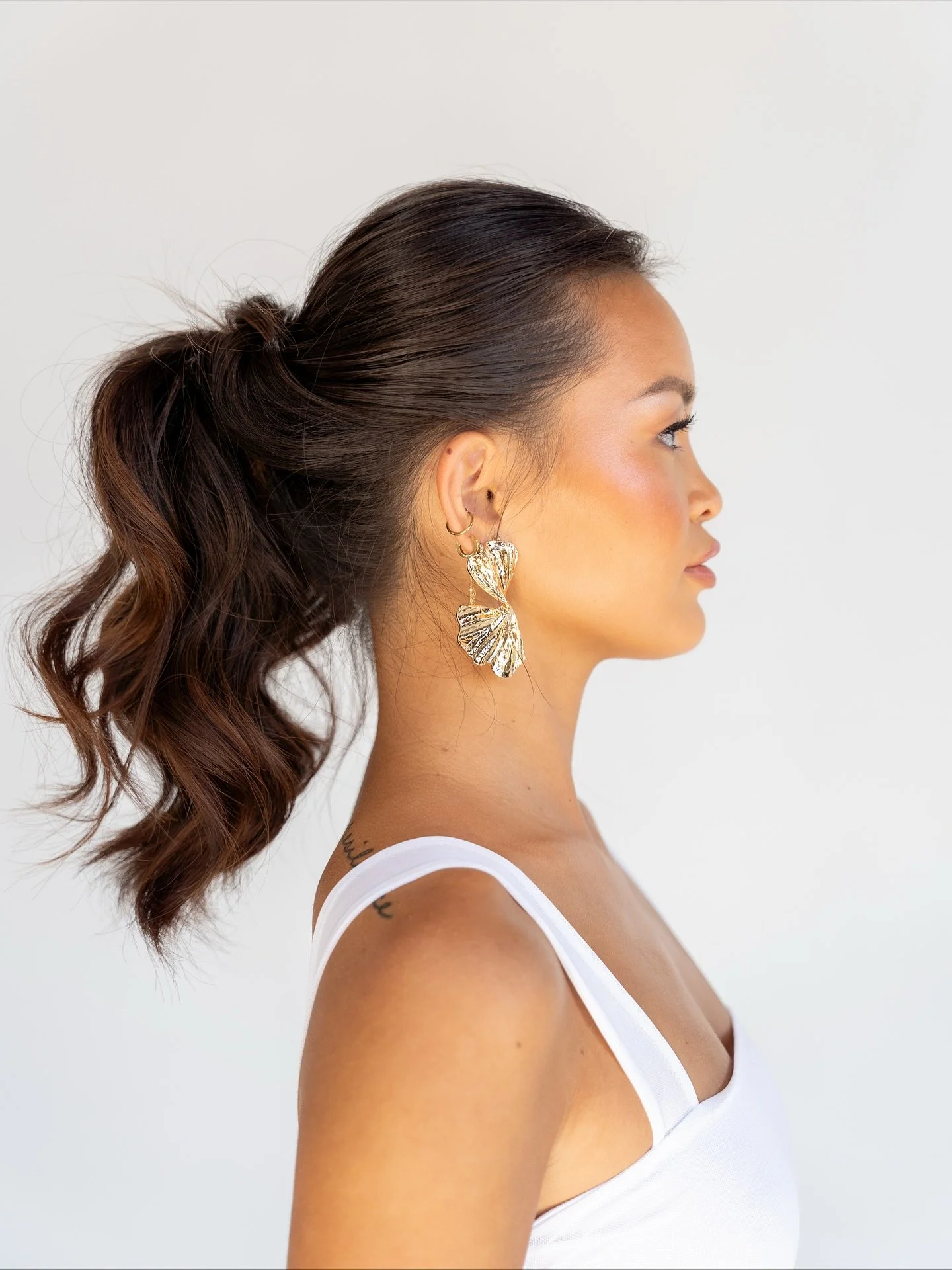 The glam inspo of your dreams! ☁️🤍✨

Send this to the girlies who need some inspiration!

Model: @liafricke
Photographer: @anistonphotographyco
HMUA: @beautymarkedfl @aleshareneebeauty @thetaylorzhane 

#beautymarkedbabes #beautymarked #bridalhmua #