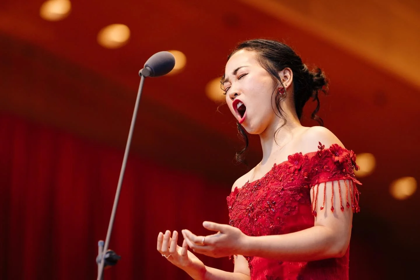 the faces of gilda and susanna

what a joy to put together this concert with our ryan opera center ensemble, maestro mazzola and the lyric orchestra to start the season!! i couldn&rsquo;t have made it through to the performance without the kindness a