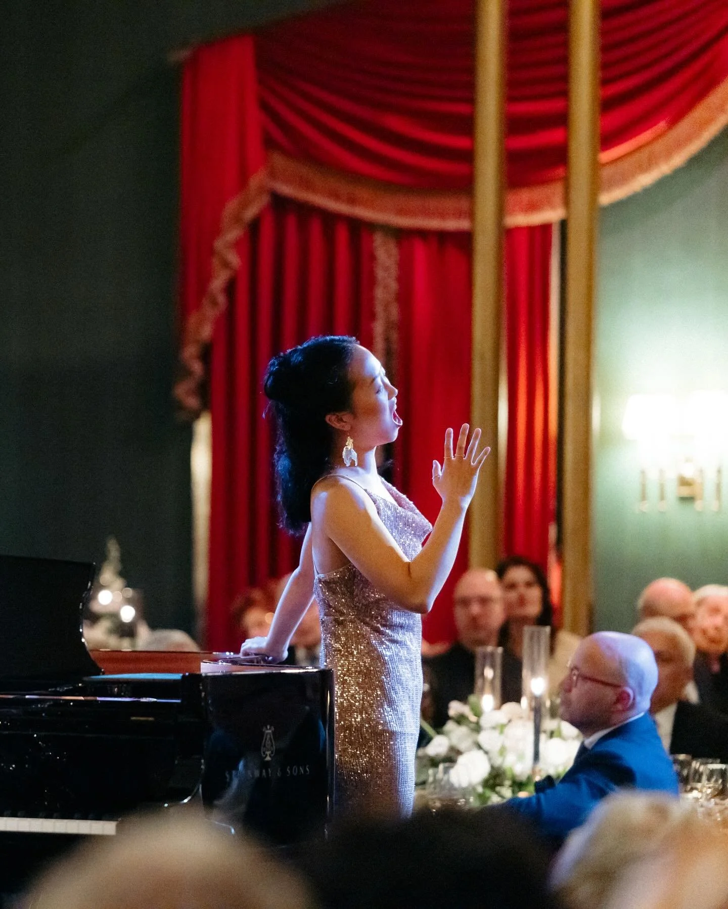 ✨gold gala at the casino club✨

📸 @jaclynsimpson