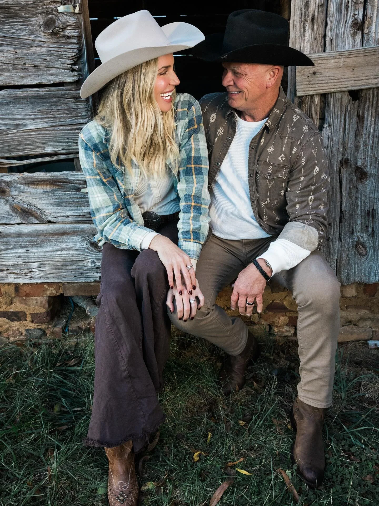 A few weeks ago, I could sense my husband needed encouragement.
Nothing dramatic&hellip; just a quiet heaviness that only someone who knows you deeply can recognize.

On the way to an appointment, I whispered a very specific prayer:
&ldquo;Lord, woul