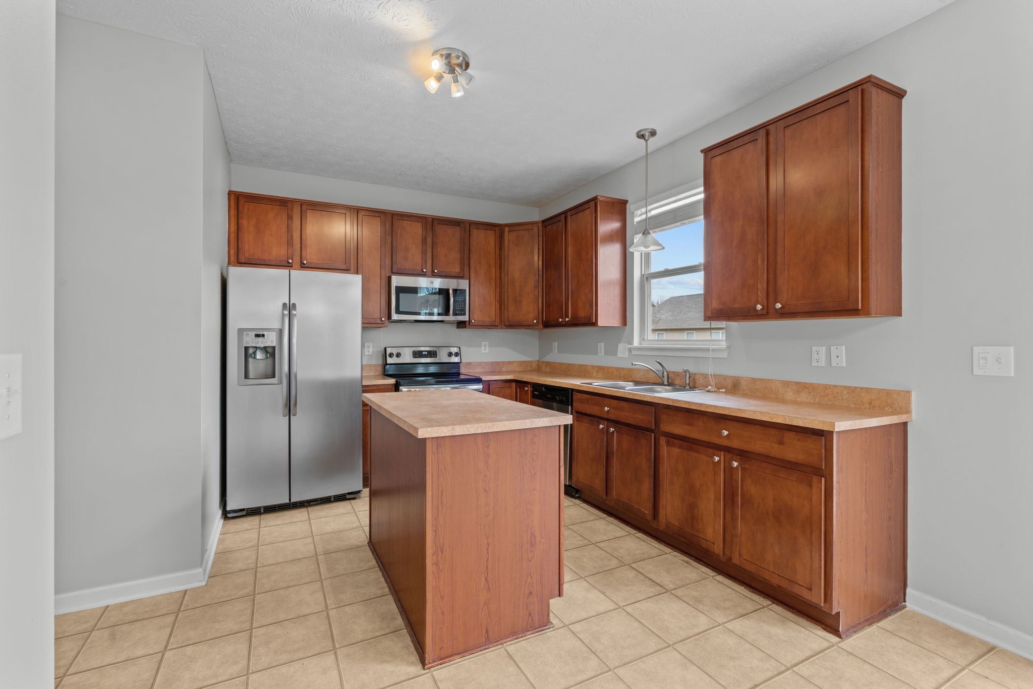 Premier is a real estate media company based in Indianapolis, Indiana that offers professional real estate photography, aerial real estate photography, 3D virtual tours Indianapolis, twilight real estate photography, and Social Media Real Estate Vide