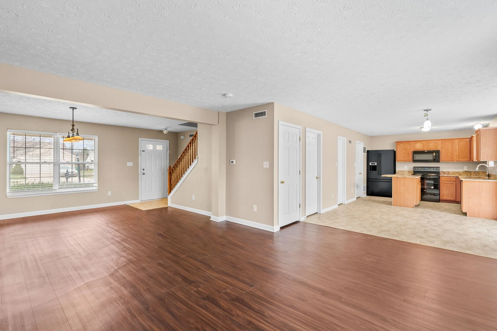 Premier is a real estate media company based in Indianapolis, Indiana that offers professional real estate photography, aerial real estate photography, 3D virtual tours Indianapolis, twilight real estate photography, and Social Media Real Estate Vide