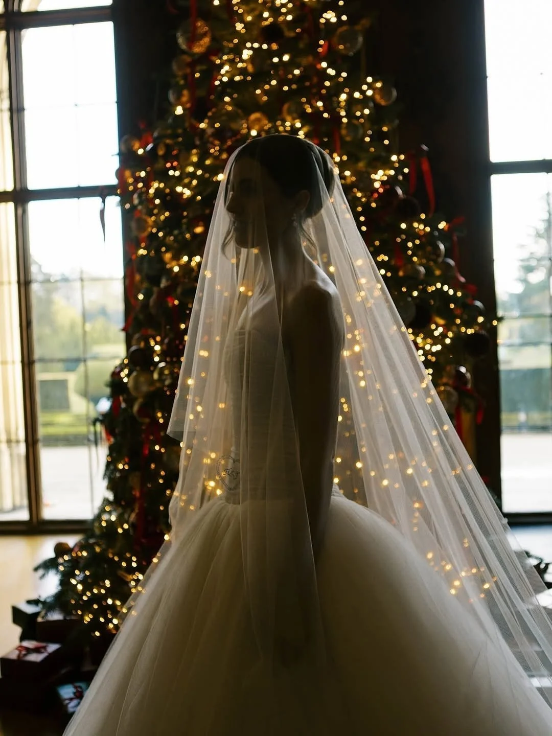 Balletcore energy en pointe via KYHA Bride Beau. Its structured, dropped waist bodice is artfully draped with soft tulle, but it’s the full, gathered skirt that delivers the kind of drama that is usually reserved for the stage