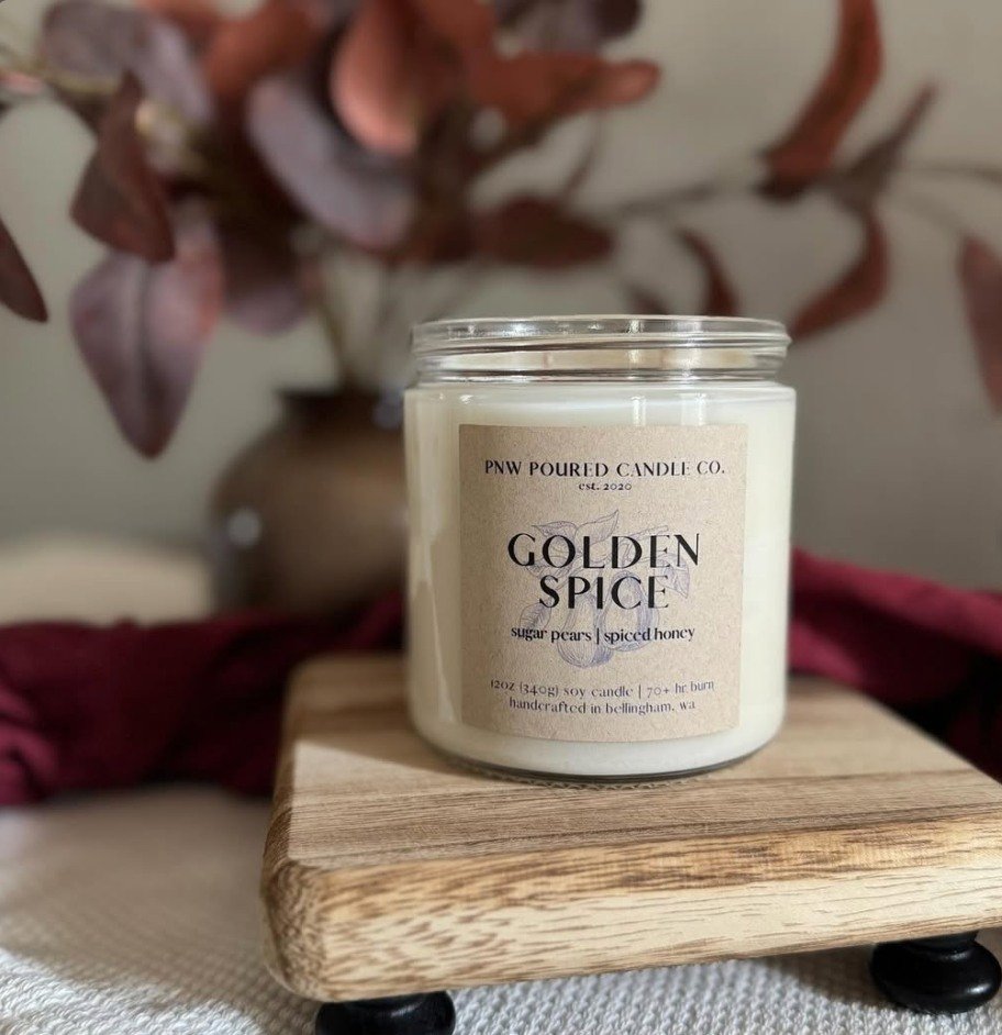 Give the gift of artisan this winter. Here is a sneak peak of some handcrafted goods that will be at our first December market next weekend! 

Featured makers:
@pnwpoured
@jewelrylush_
@aculina.ceramica
@skinrythmspa
@simple_simmers

 #valleymademark