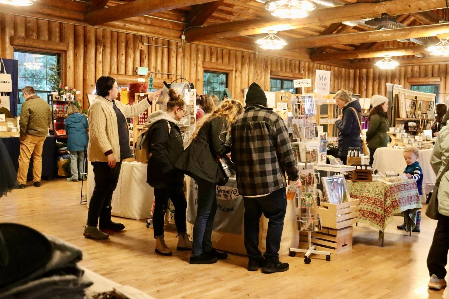 What a wonderful way to close out our 2025 Valley Made season! Thank you to all our talented makers and those of you who came out to support them. We look forward to spreading more indie-made magic with you all in 2026! ✨