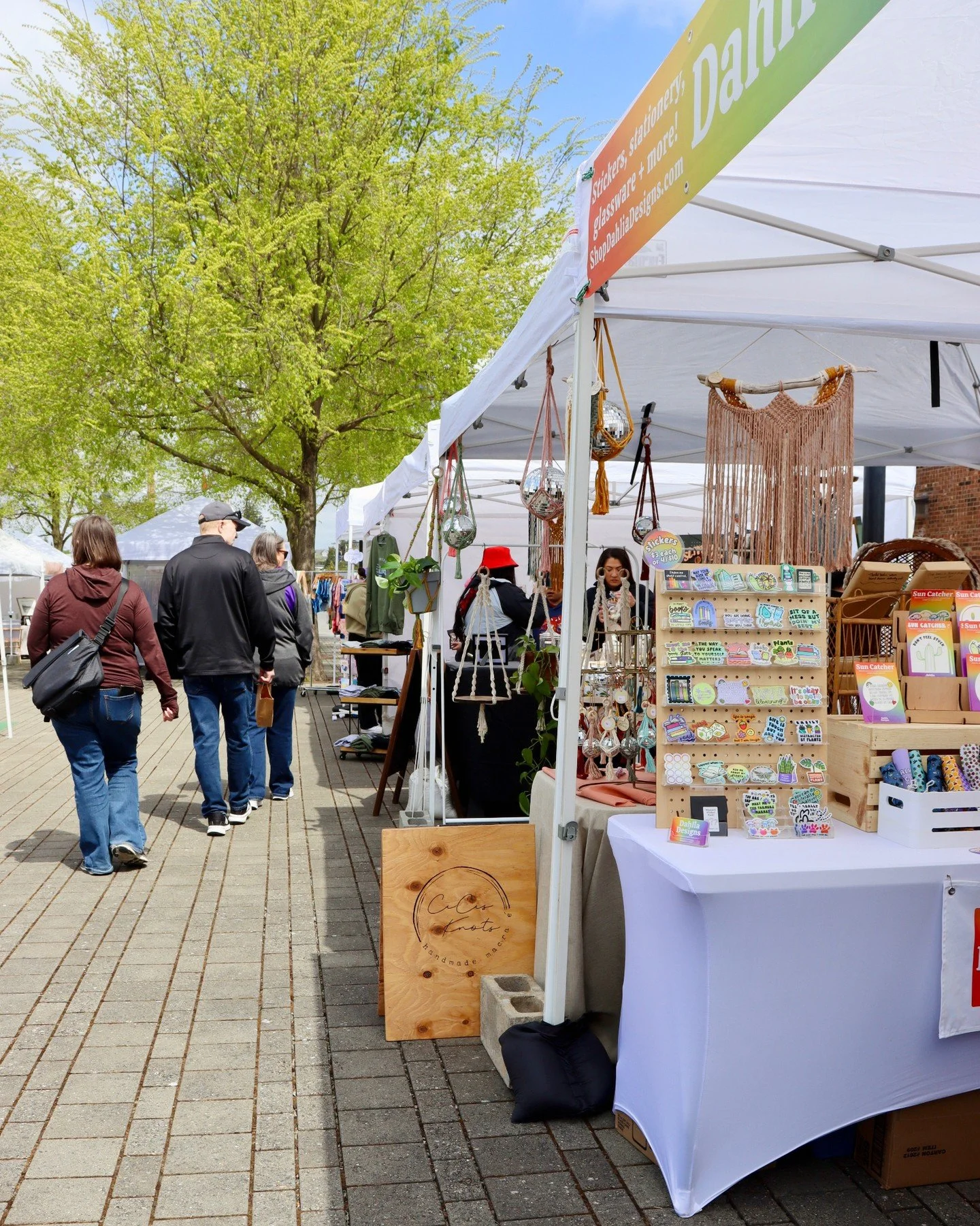 Only two weeks✌️left to apply to Valley Made Market! Don't miss the chance to participate in our 2026 outdoor season filled with loyal shoppers, good tunes, and beautiful river views. Applications close Feb 28 at midnight.