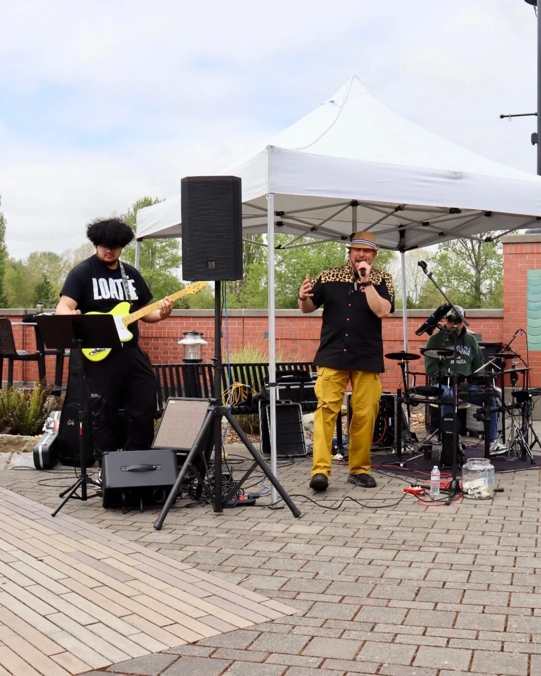 Did you know each Valley Made Market features two live performances? We're already hard at work building another stellar lineup of musical artists for our 2026 season!🎶 You won't want to miss these dates: April 26, May 31, July 12, August 23, Sept 1