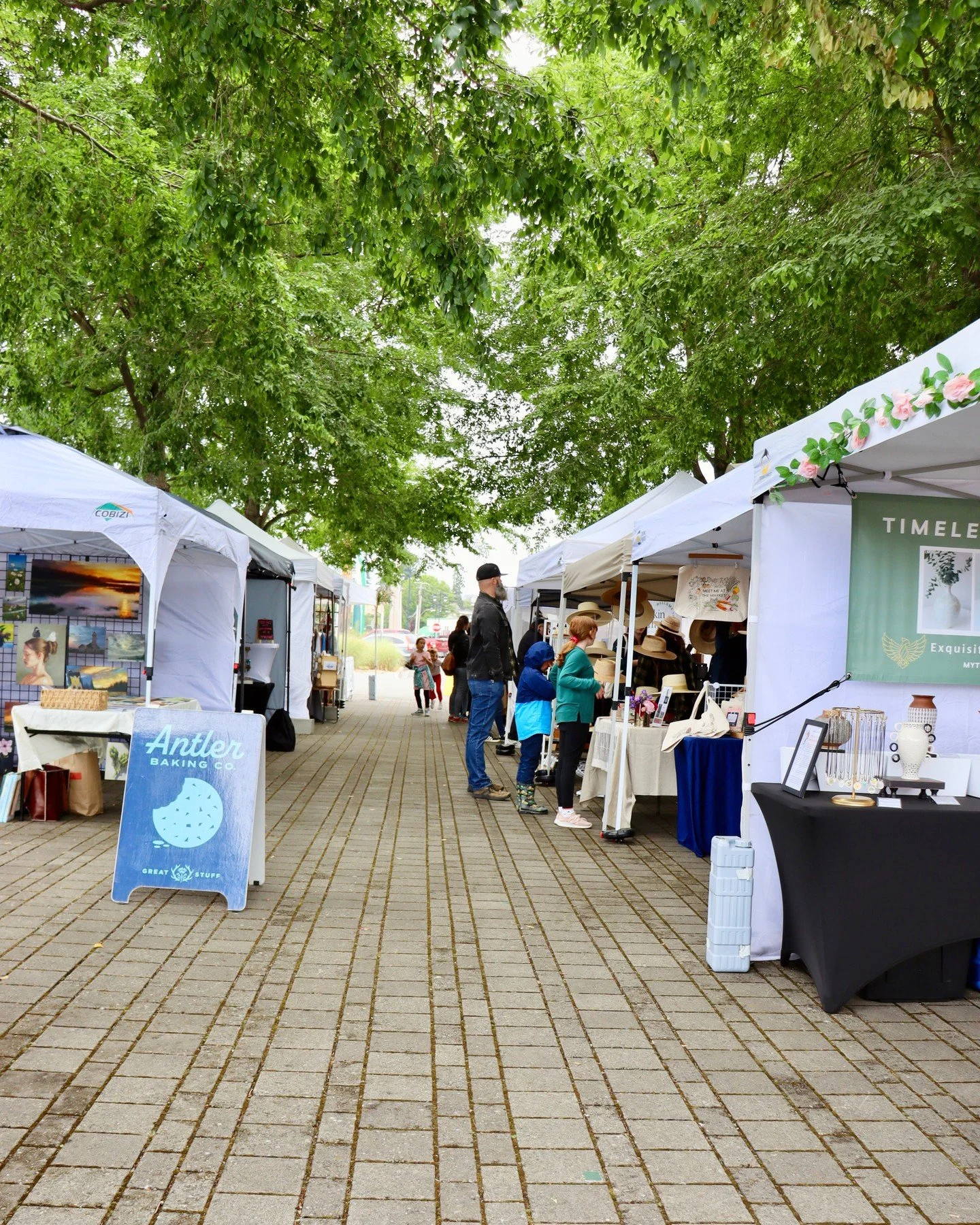 Our 2026 market season will be here before you know it! We've been hard at work planning another stellar line up of events, and can't wait to gather.

Market Dates:
April 26
May 31
July 12
August 23
September 13