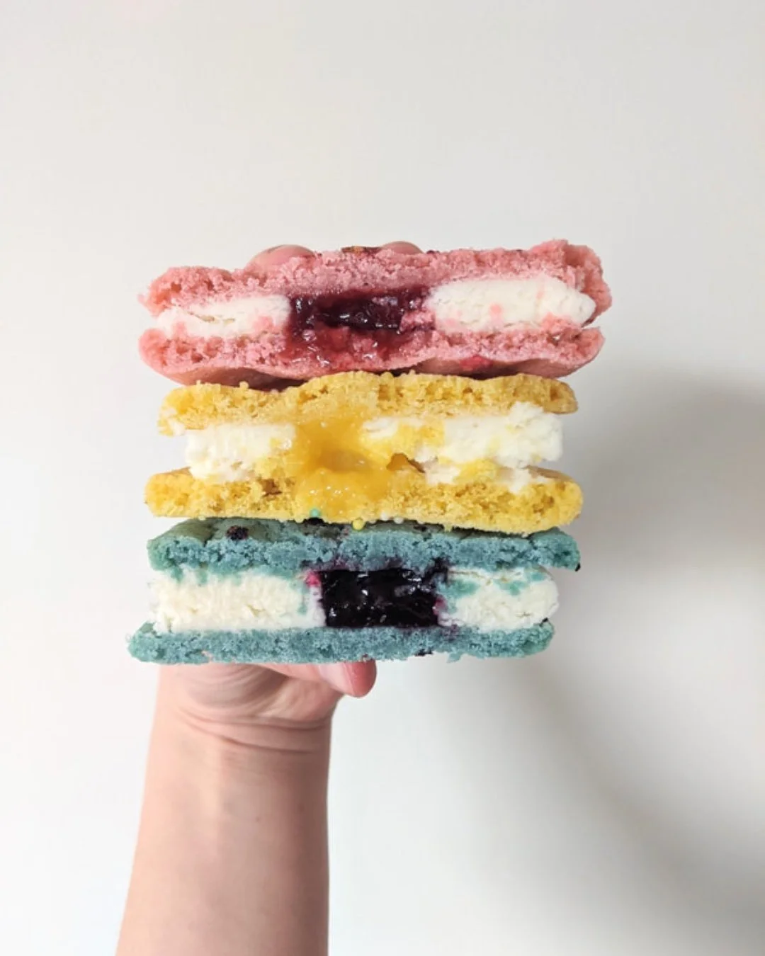 It wouldn't be a market day without some sweet treats! 😋 Grab something yummy at Valley Made Market on Sunday, May 31st.
@antlerbakingco
@frankiesbakerywa
@Danegoodcoffeecompany