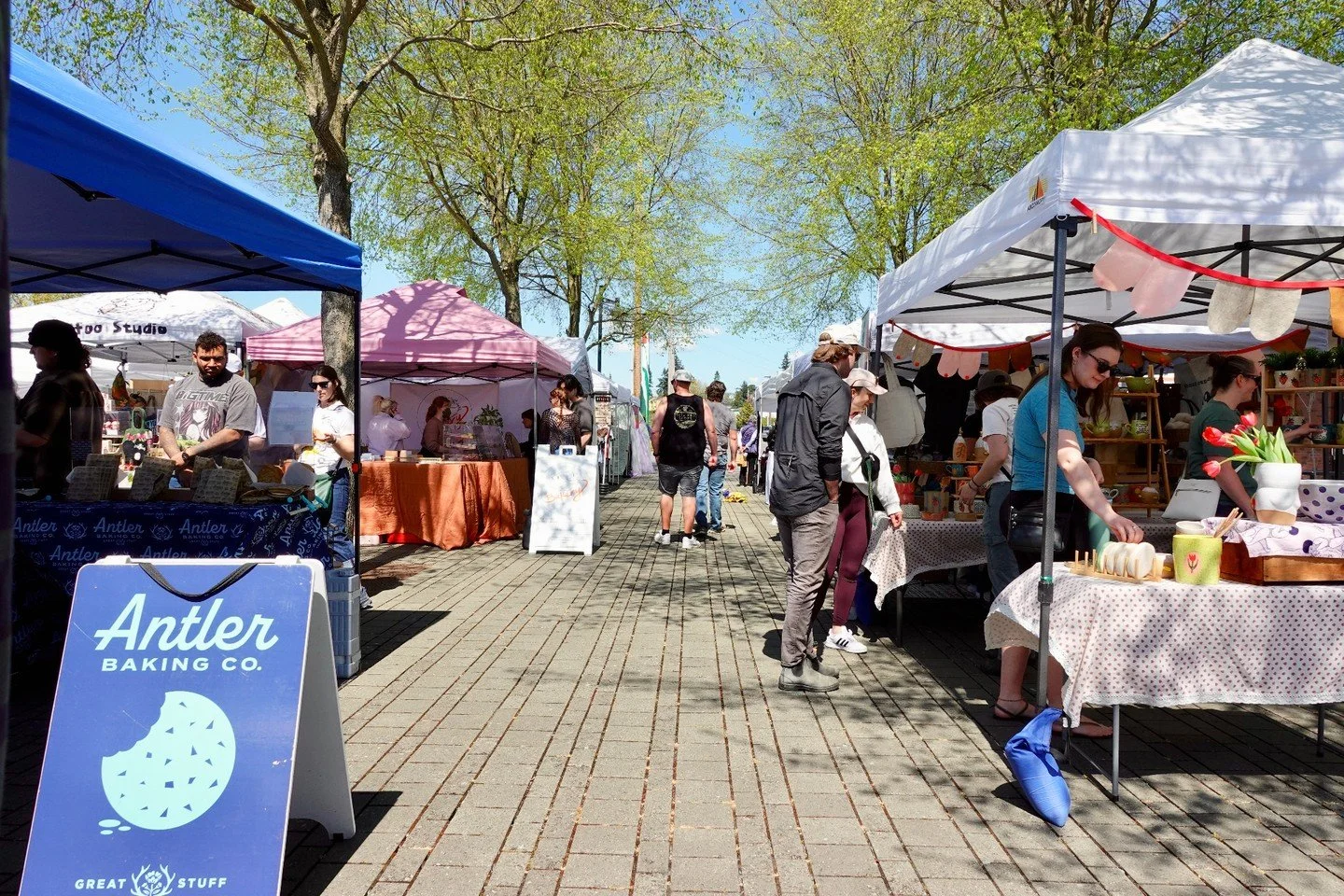 Meet us at Valley Made Market tomorrow at Riverwalk Park from 10am-4pm for a day filled with indie-made goods, sweet treats, live music, and good vibes! ✌️

Music Schedule:
10:30AM - 12:30PM: @dlujobandseattle
1:30PM - 3:30PM: @thealgerrhythms