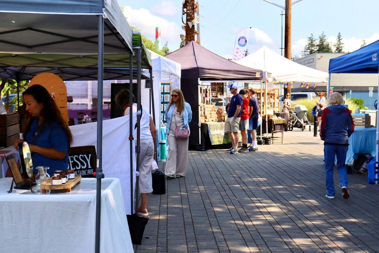 This Sunday, visit Valley Made Market for locally made goods, a live drawing booth, face painting, and performances by two live bands. It&rsquo;s all happening at Riverwalk Park from 10am-4pm. Can&rsquo;t wait to see you there!

Performance schedule: