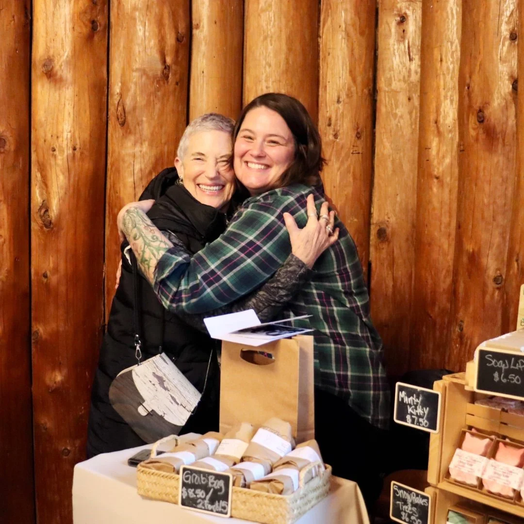 Building connections between customer and maker is what Valley Made is all about 💪 Join in the fun this holiday season at Hillcrest Lodge on Nov 14-15, Dec 5-6, Dec 19-20.