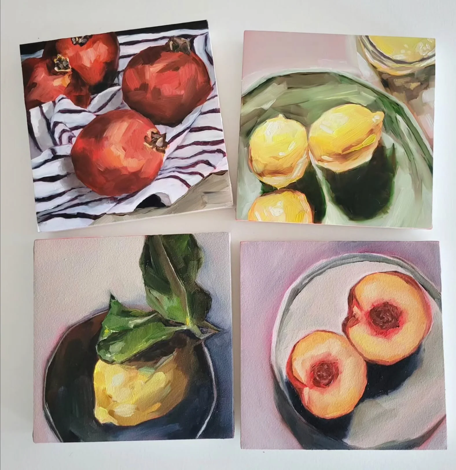 Find beautiful pieces of artwork by @lindseykiniryart can be found at the Valley Made Holiday markets on Dec 5 &amp; 6🍋

Cozy scented candles by @mandalamooncandleco make the best gift this holiday season! Shop them at Valley Made on Nov 14 &amp; 15