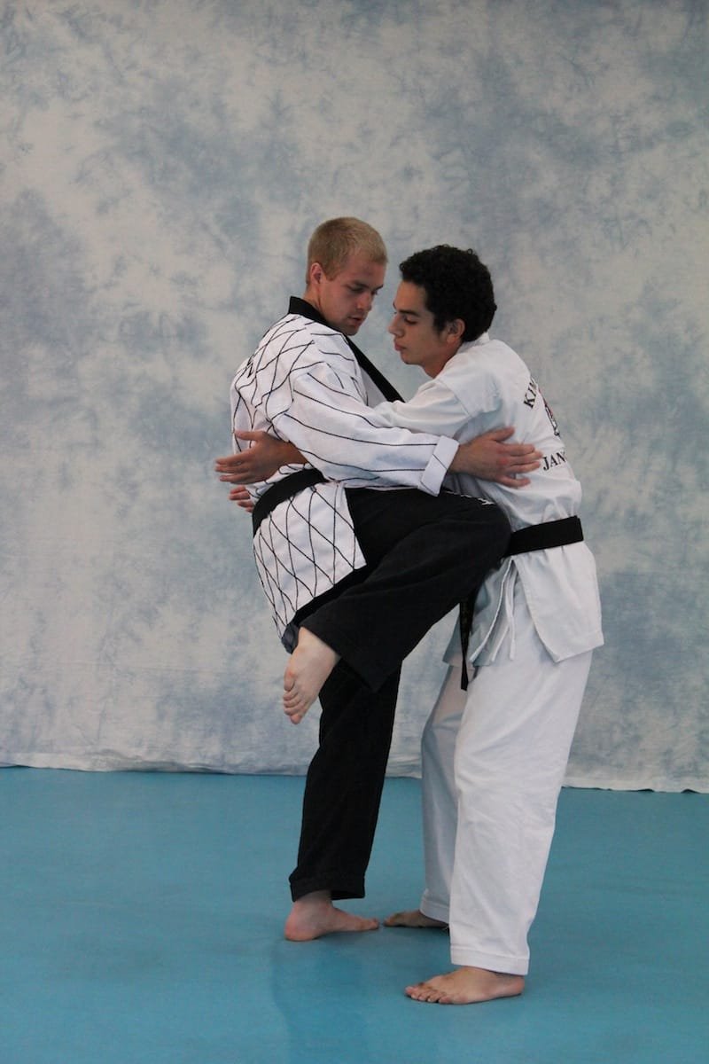 adult-self-defense-2.jpg
