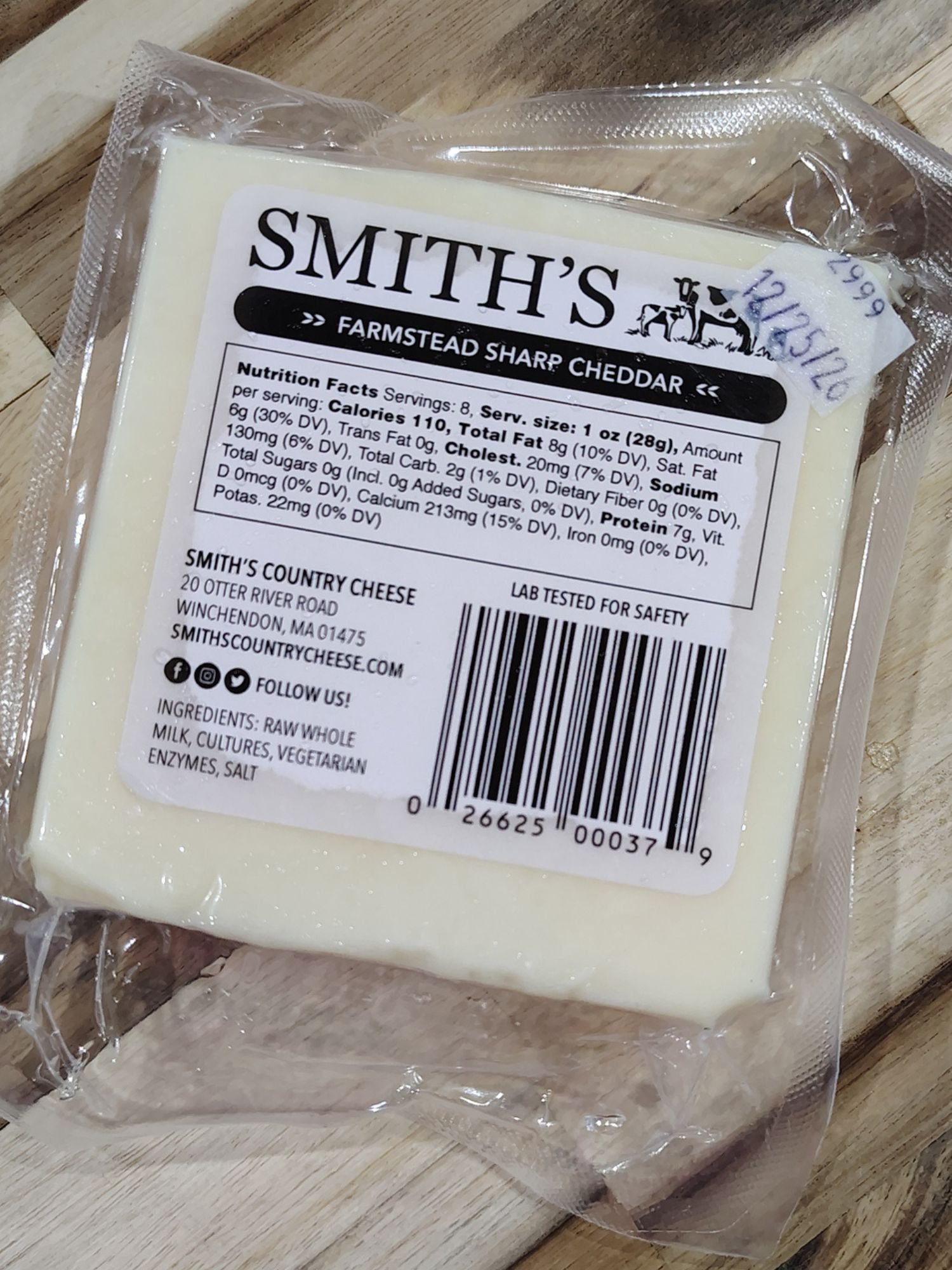 raw milk sharp cheddar details.jpg