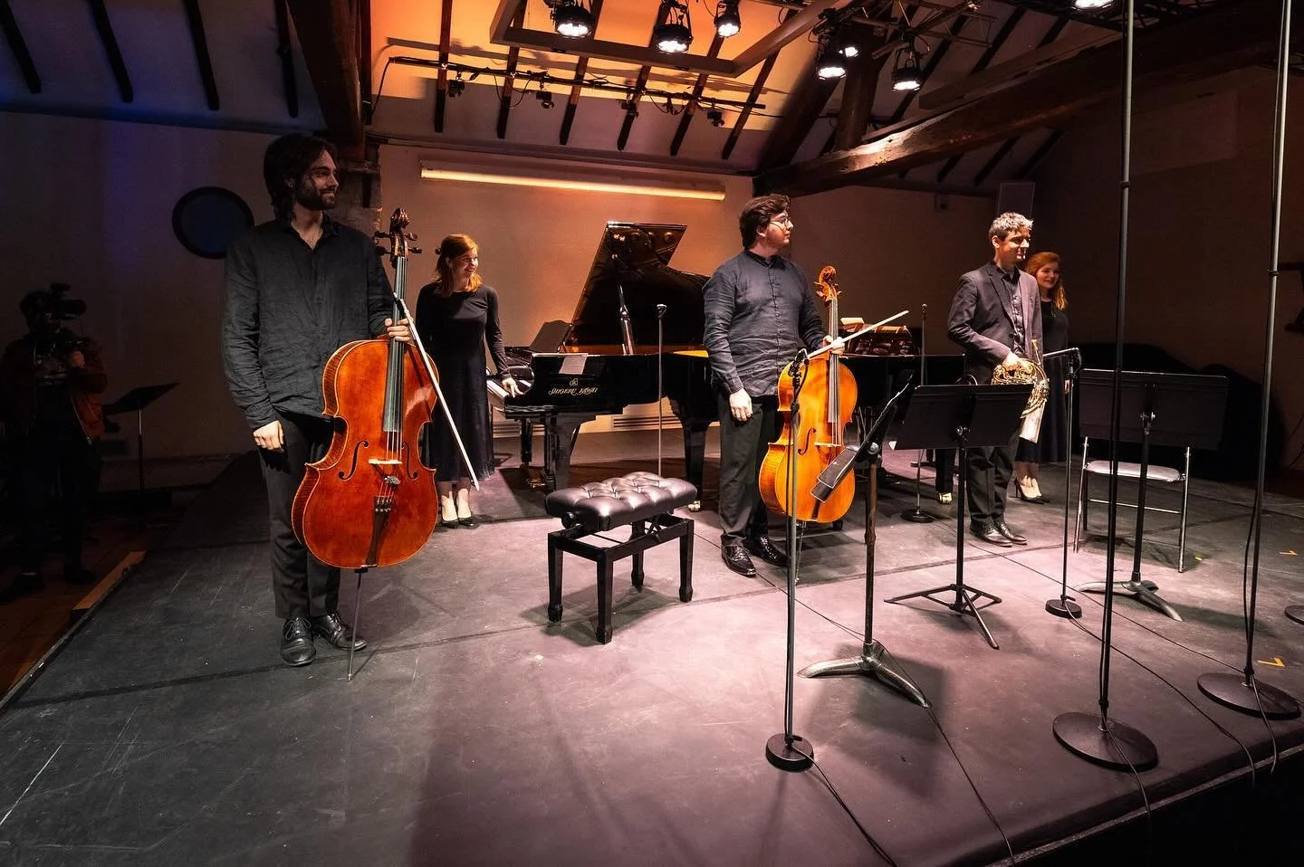 What a joy to play chamber music 😍 and such a beautiful and rarely played piece! Merci pour l&rsquo;invitation et nos compliments pour un festival tellement extraordinaire ✨✨ #rungis #france #rungispianopiano #schumann Photos by @charpentier.nathana