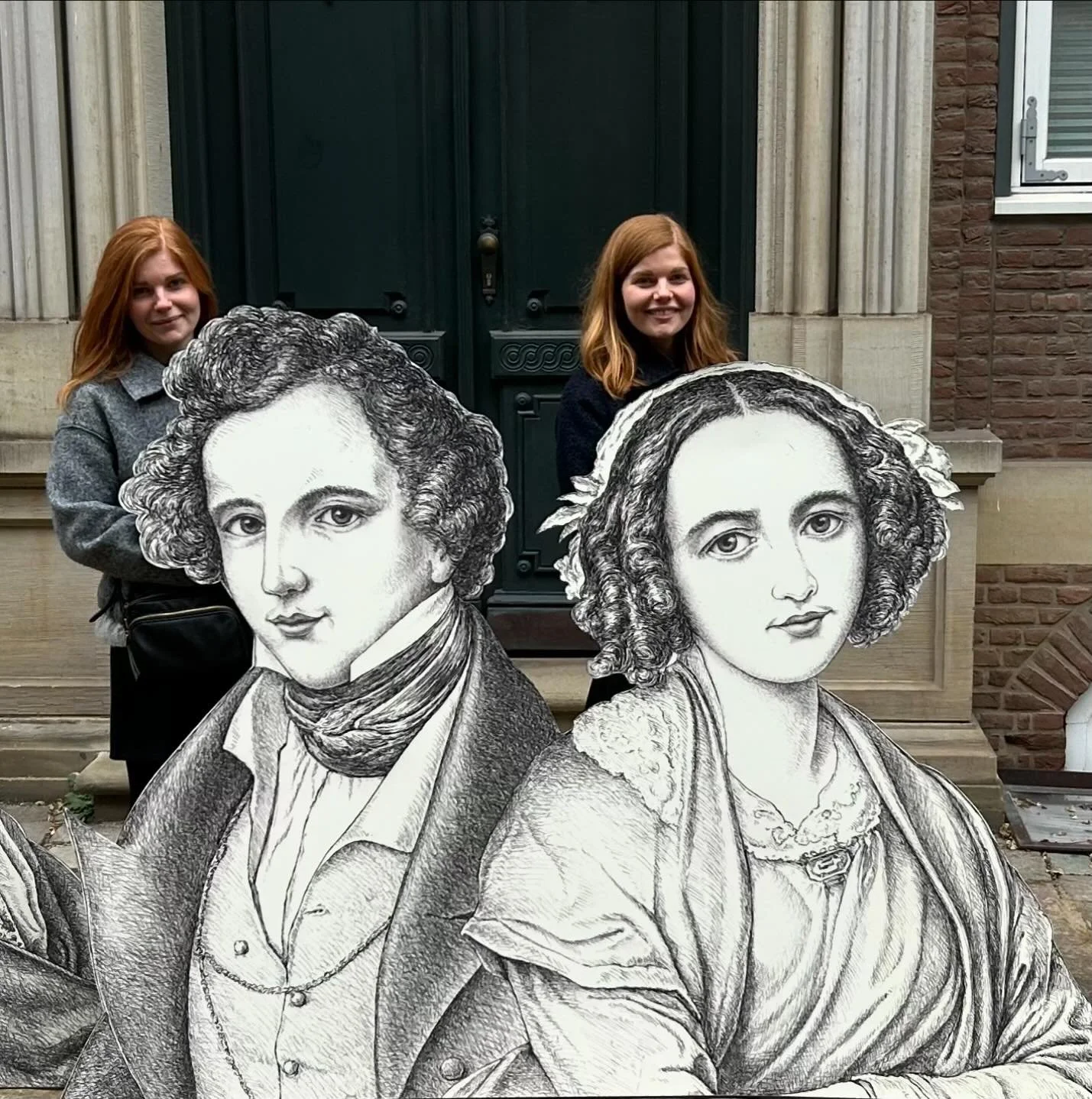 Siblings reunion in Hamburg today! Those two have recently been a big part of our repertoire and every duo might know how challenging their four handed pieces are&hellip; #twins #twinpower #pianoduo #mendelssohn #felixandfanny #hamburg #komponistenqu