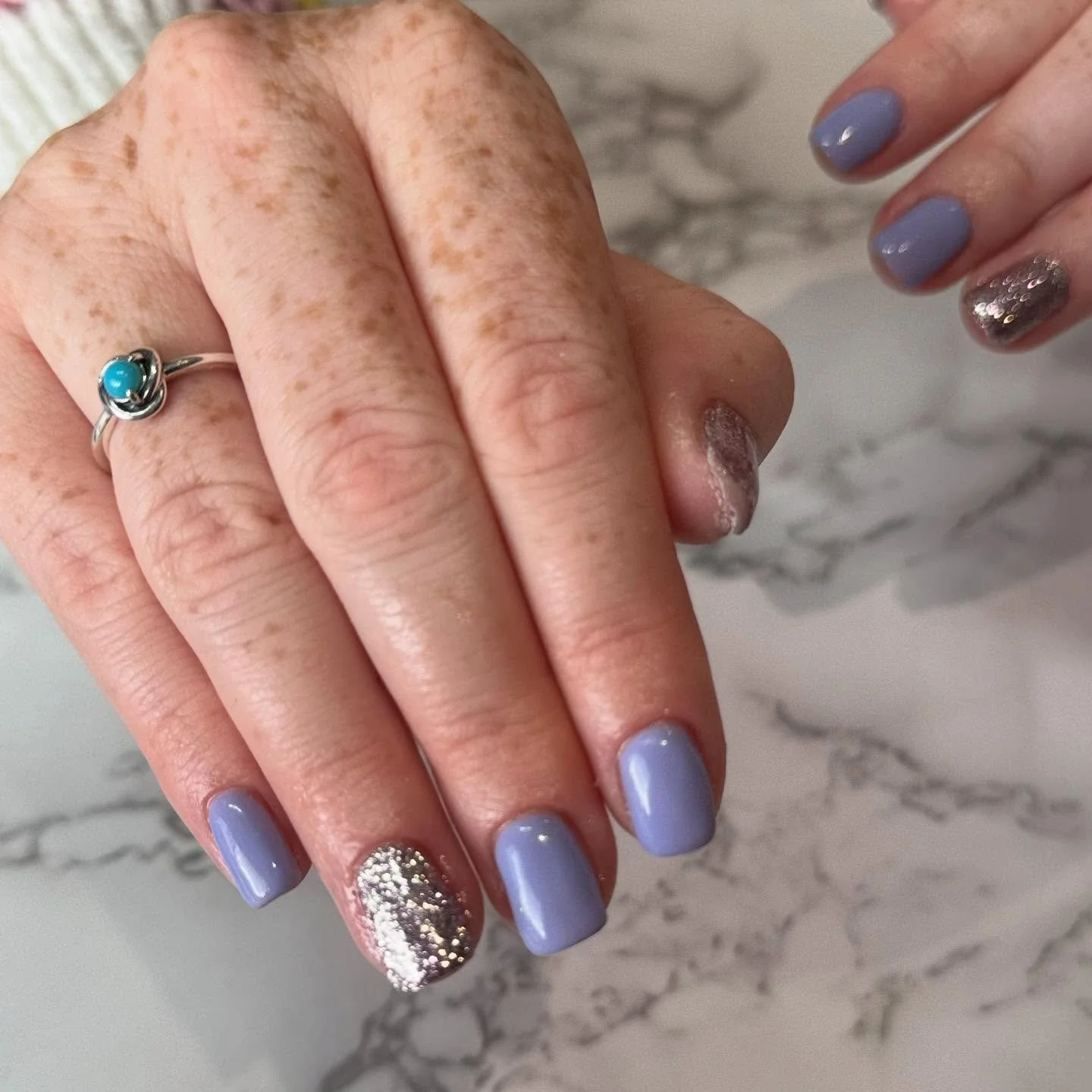 Let&rsquo;s appreciate these nails 💅🏻
#premiergel Florence is my all time favourite 💃🏻
What&rsquo;s yours? 🪩✨

#premiergel #nails #glitternails #opi #salon #beautysalon #nailsalon #trurocornwall