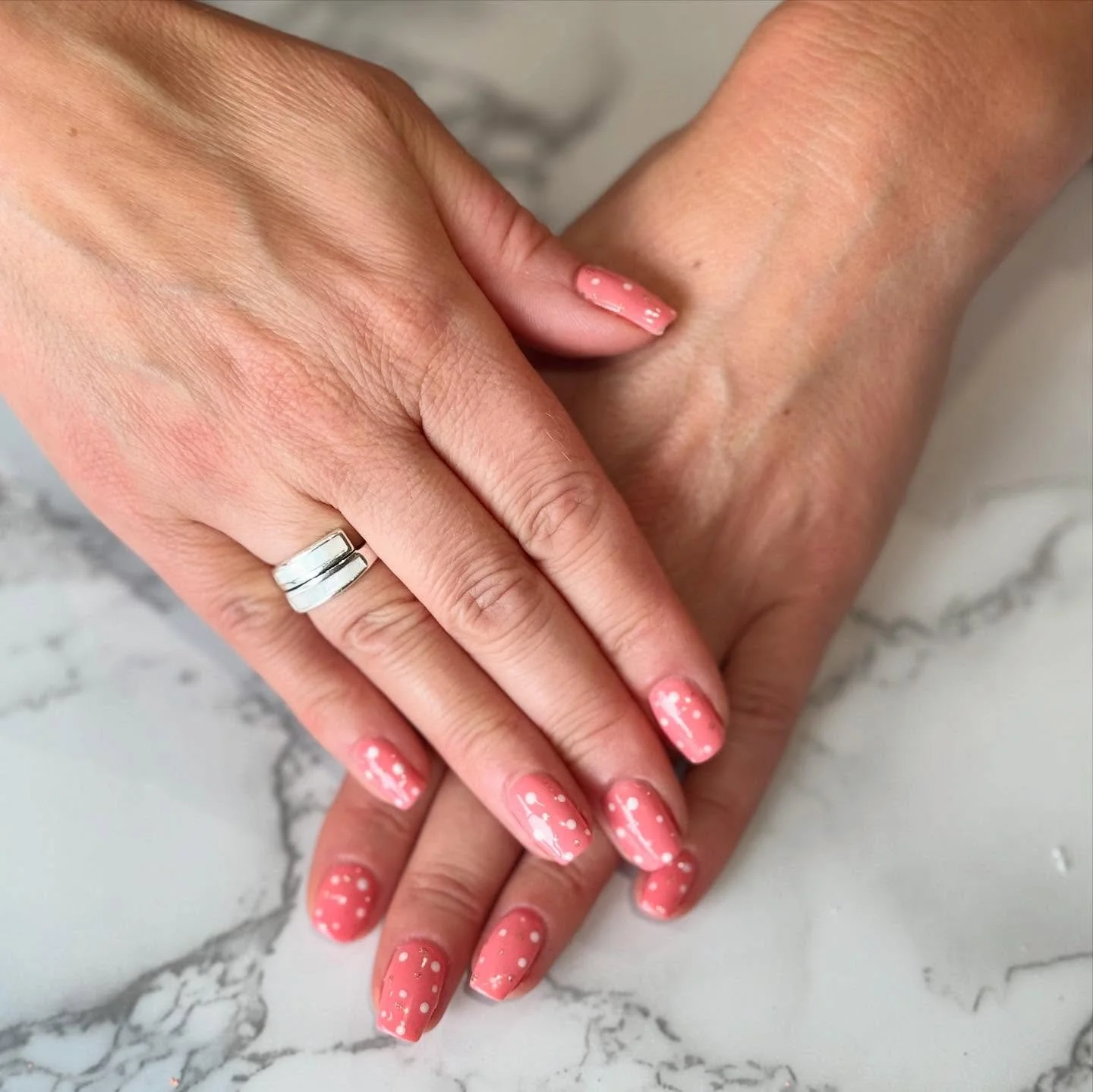 W E  N A I L E D  I T 🙌🏻💅🏻

So simple, but yet so effective 🩷

This set is specially for a clients dance 💃🏻 weekend ✨

#nailart #nails #beautysalon #nailsalon #smallbusiness #cornwall #truro