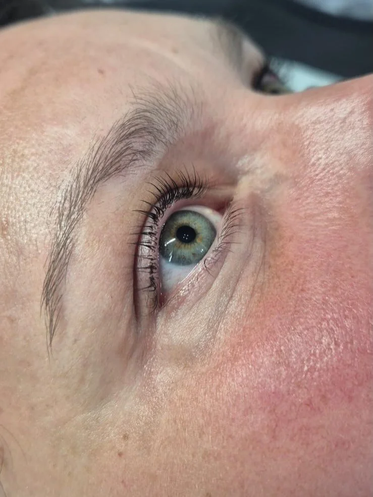 ✨ K O R E A N 
L A S H 
L I F T ✨

Let&rsquo;s appreciate these lashes 😍 what a gorgeous, yet subtle lift using #lashbase Korean inspired lash lift! 🙌🏻

SWIPE for before picture ⬅️

Book yours today ~ Korean Lash Lift and a complimentary Lash tint