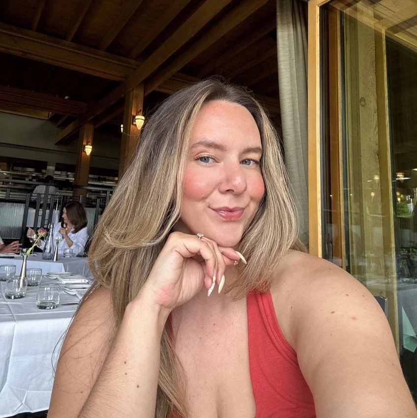 life lately ❤️ a few snapshots from sunshiney days, slow lunches, full tables, and little reminders from the universe to stop shrinking my vision 🥂

the universe isn&rsquo;t on a budget &mdash; and neither is your becoming.