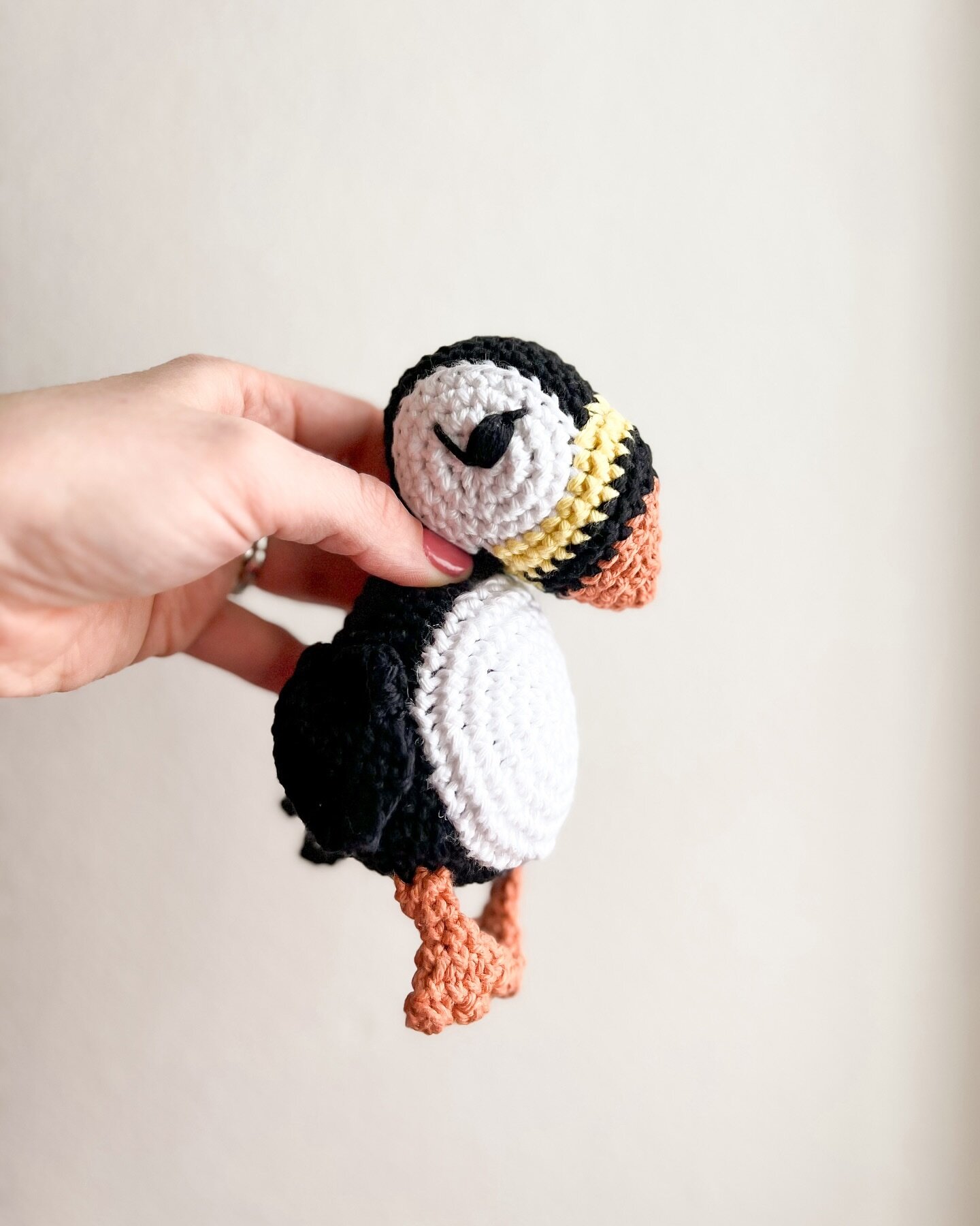 This is your reminder to make a Perceval Puffin in worsted weight. 😍😍😍

Now I just need to make the babies. ✨ 

Pattern &gt;&gt; Perceval Puffin (the OG) available in my shop on Etsy! 
Yarn &gt;&gt; @wecrochet Dishie Cotton, @hobbii_yarn Rainbow C