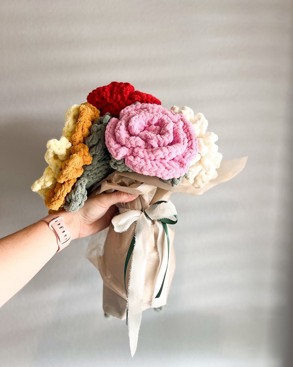 Starting Thanksgiving week with more blooms because I can&rsquo;t help myself. 🌹🌻🌸

This floral paper and ribbon really add an extra special touch to these bouquets! 

Check out all my flower patterns available in my shop on Etsy! 🫶🏼

#crochetfl